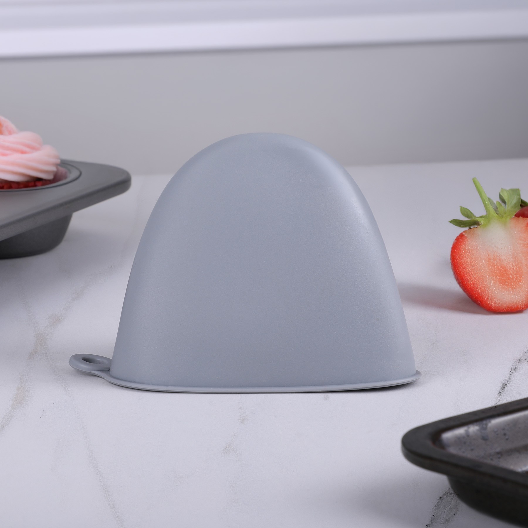 Picture of Lil'Pinch Silicone Oven Mitt