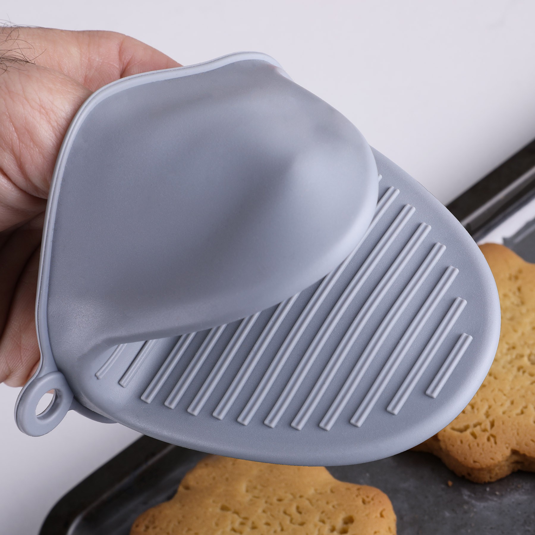 Picture of Lil'Pinch Silicone Oven Mitt