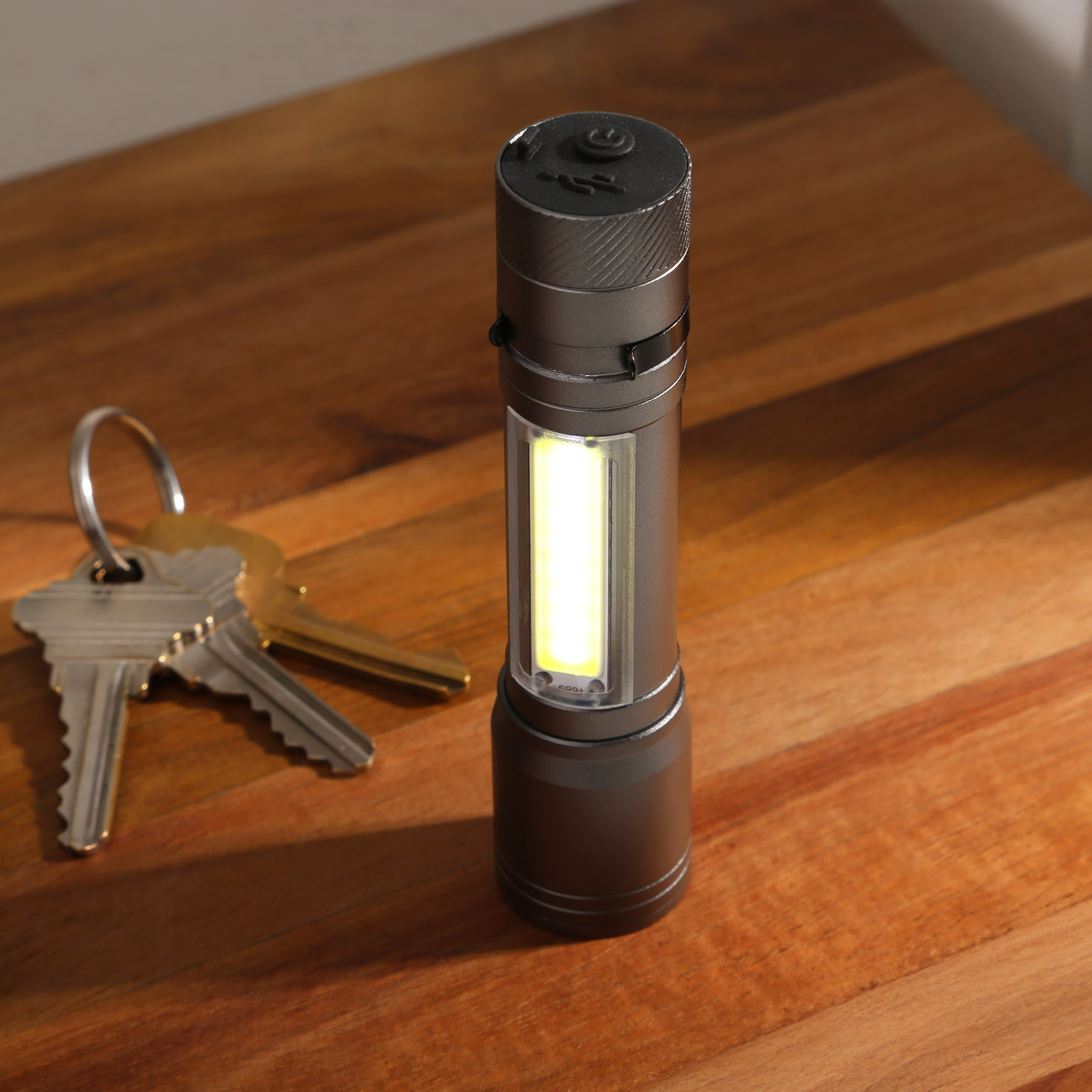 Picture of reNew Dual LED/COB Rechargeable Flashlight