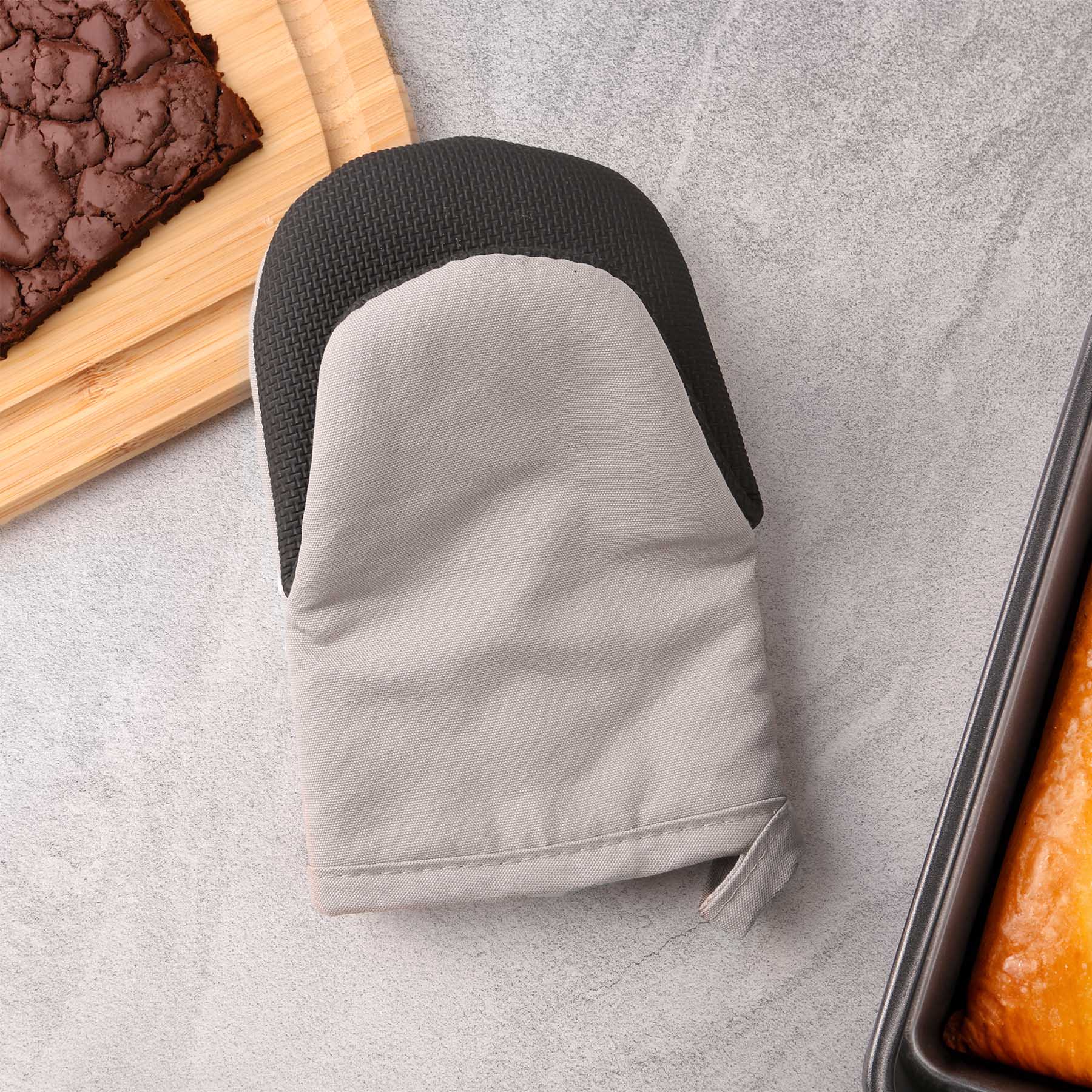 Picture of Apex Puppet Oven Mitt