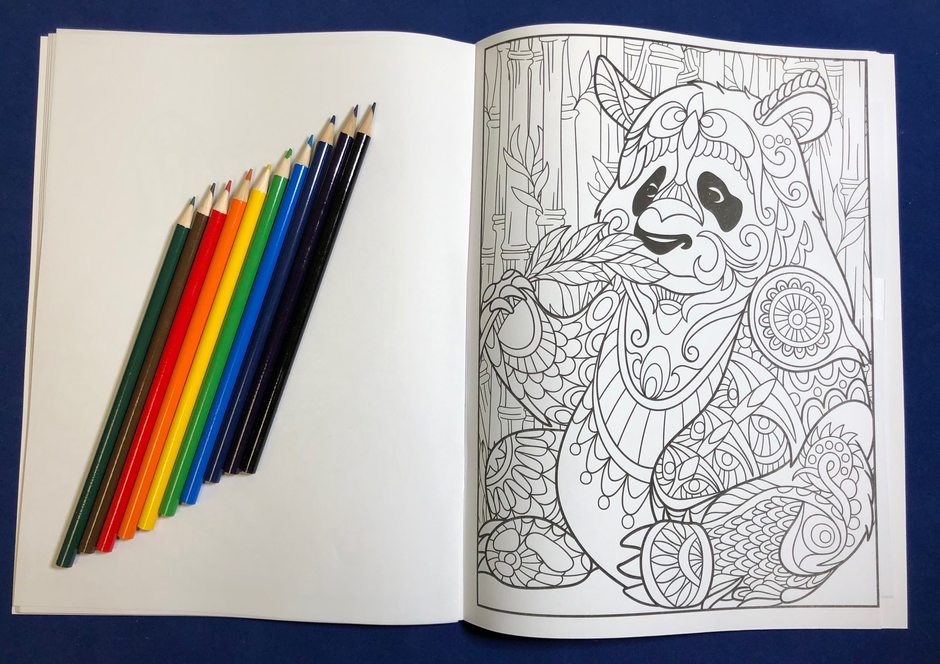 Picture of Relax Pack - Animals Coloring Book for Adults + Colored Pencils