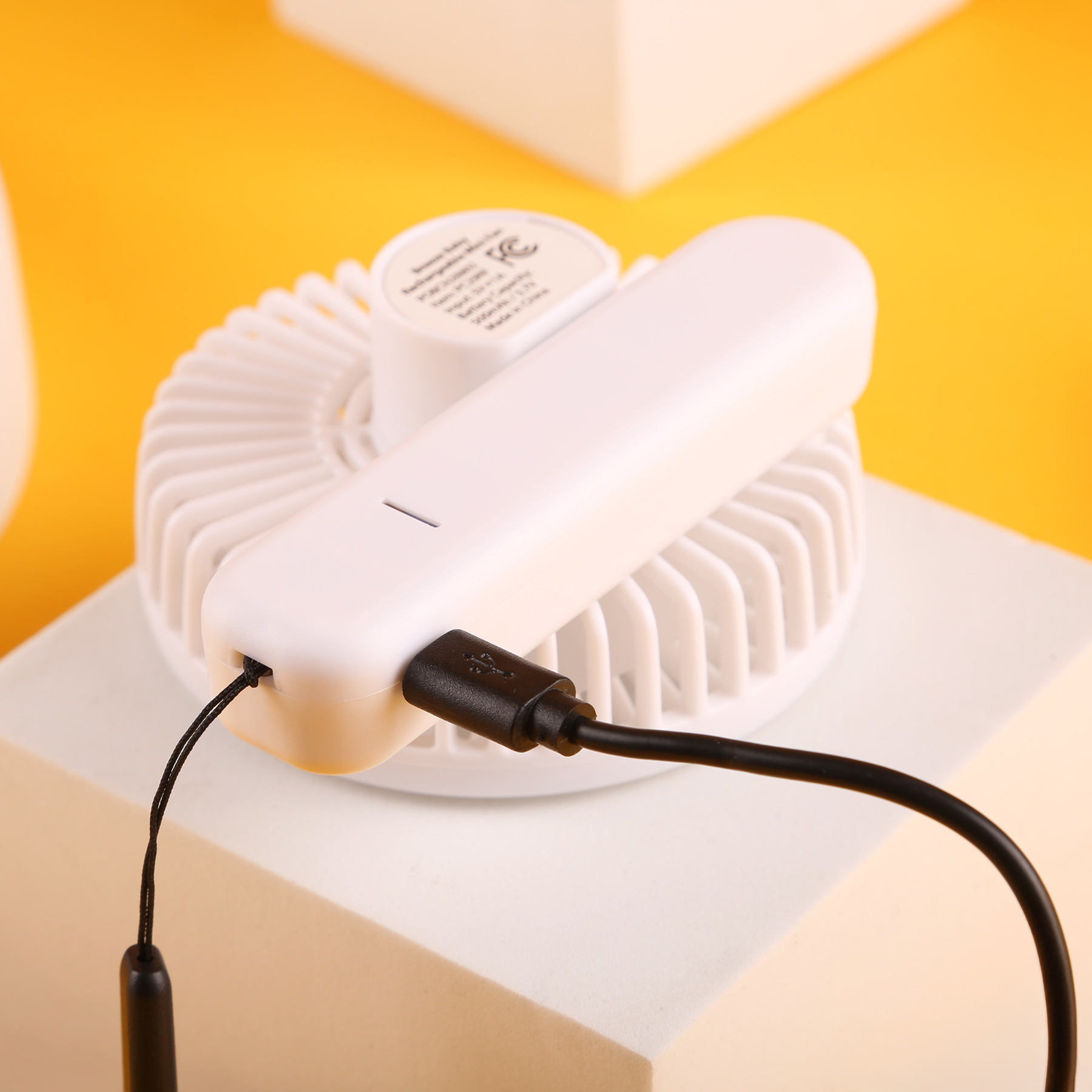 Picture of Breeze Baby Rechargeable Mini Fan