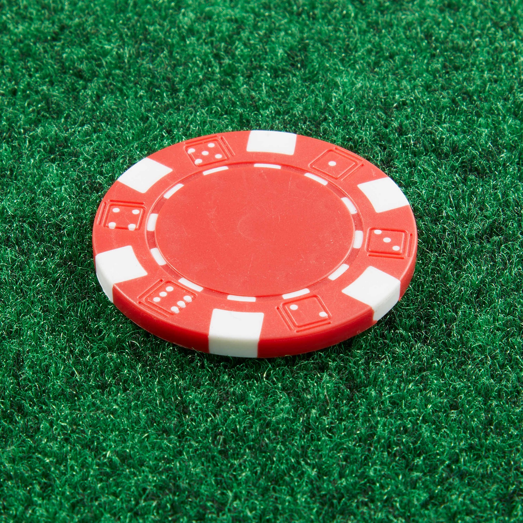 Picture of Recycled Poker Chip Ball Marker