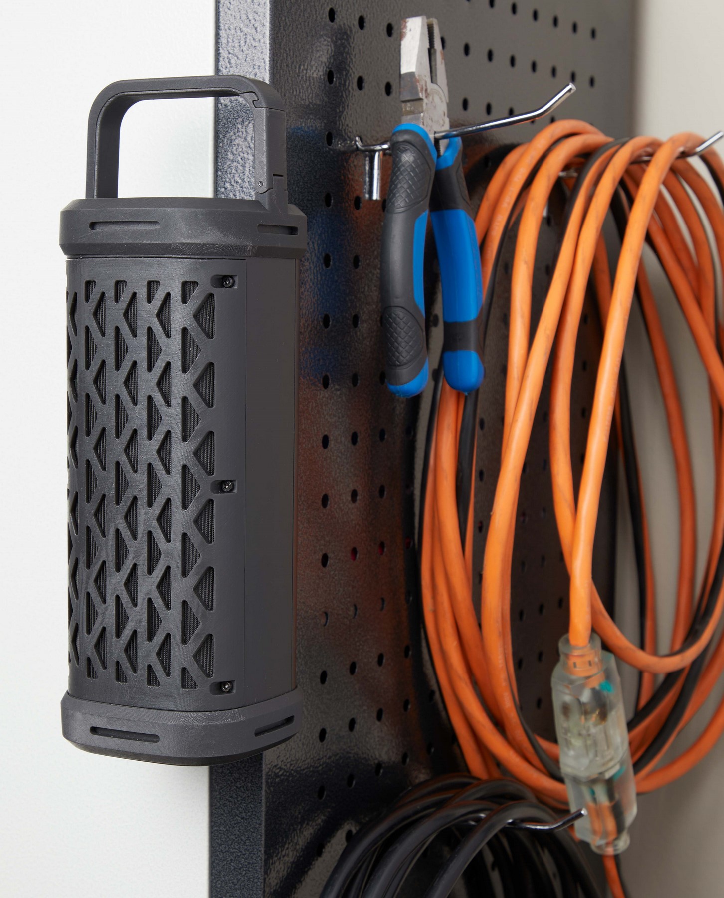 Picture of High Sierra Trail Grip Magnetic Outdoor Speaker