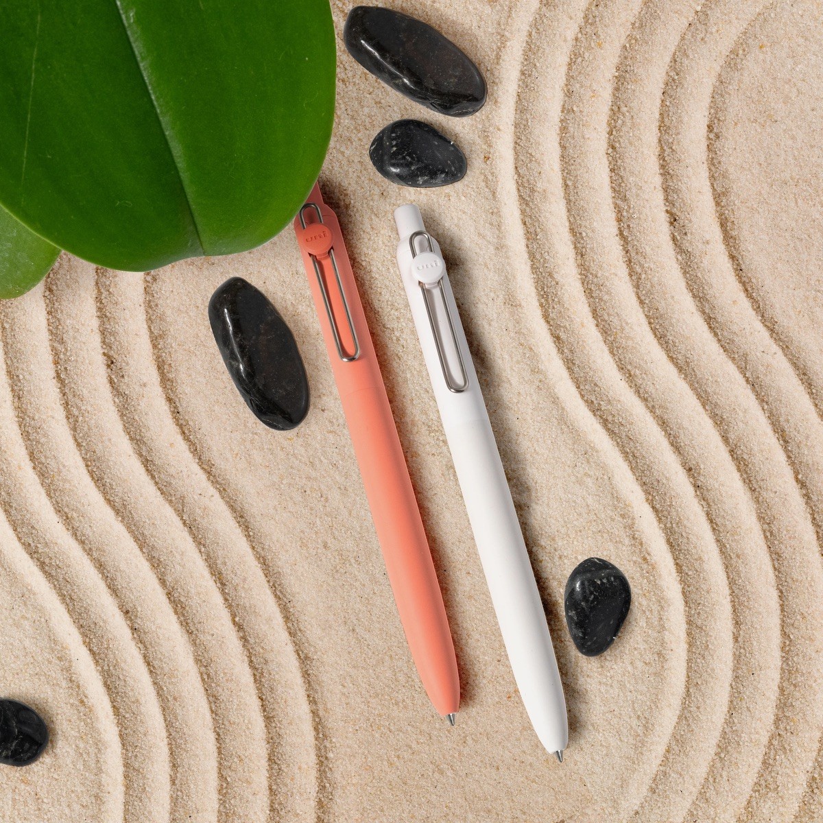 Picture of uni-ball Zento Gel Retractable Pen Boho