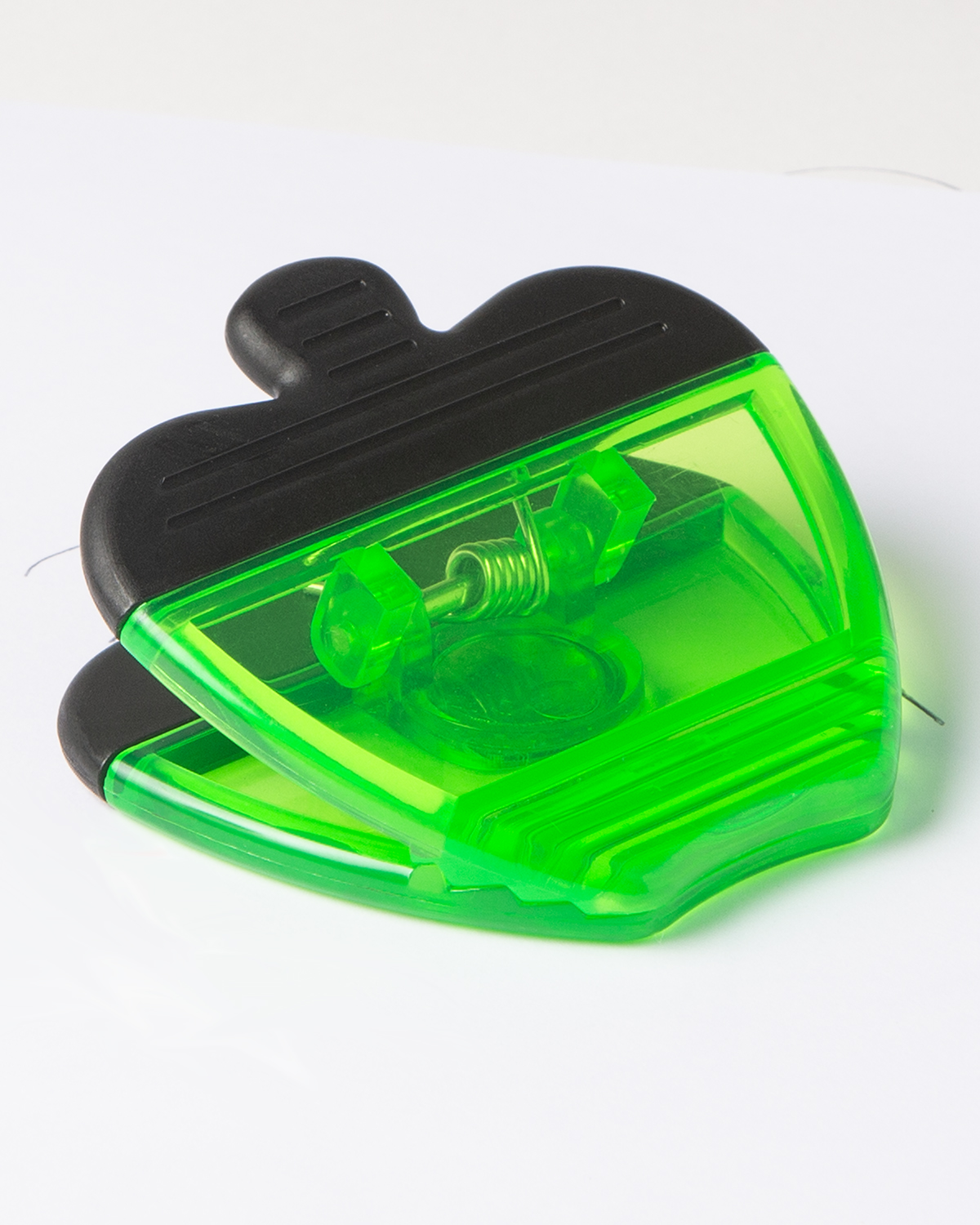 Picture of Recycled PS Apple Shape Magnetic Memo Clip.