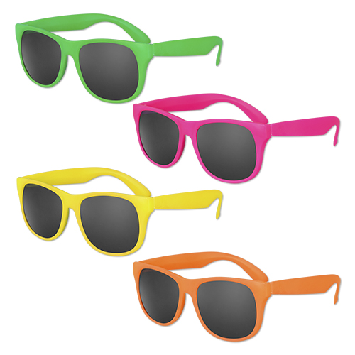 Picture of Solid Color Classic Sunglasses