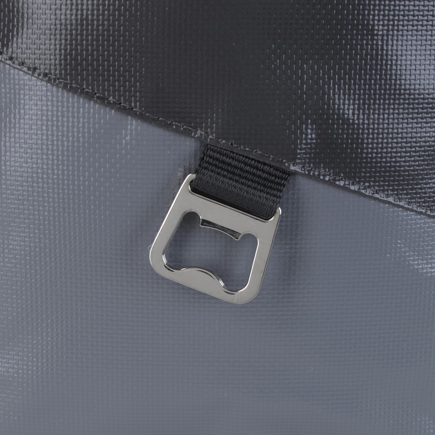 Picture of The Viking Collection® Tarpaulin Picnic Tote