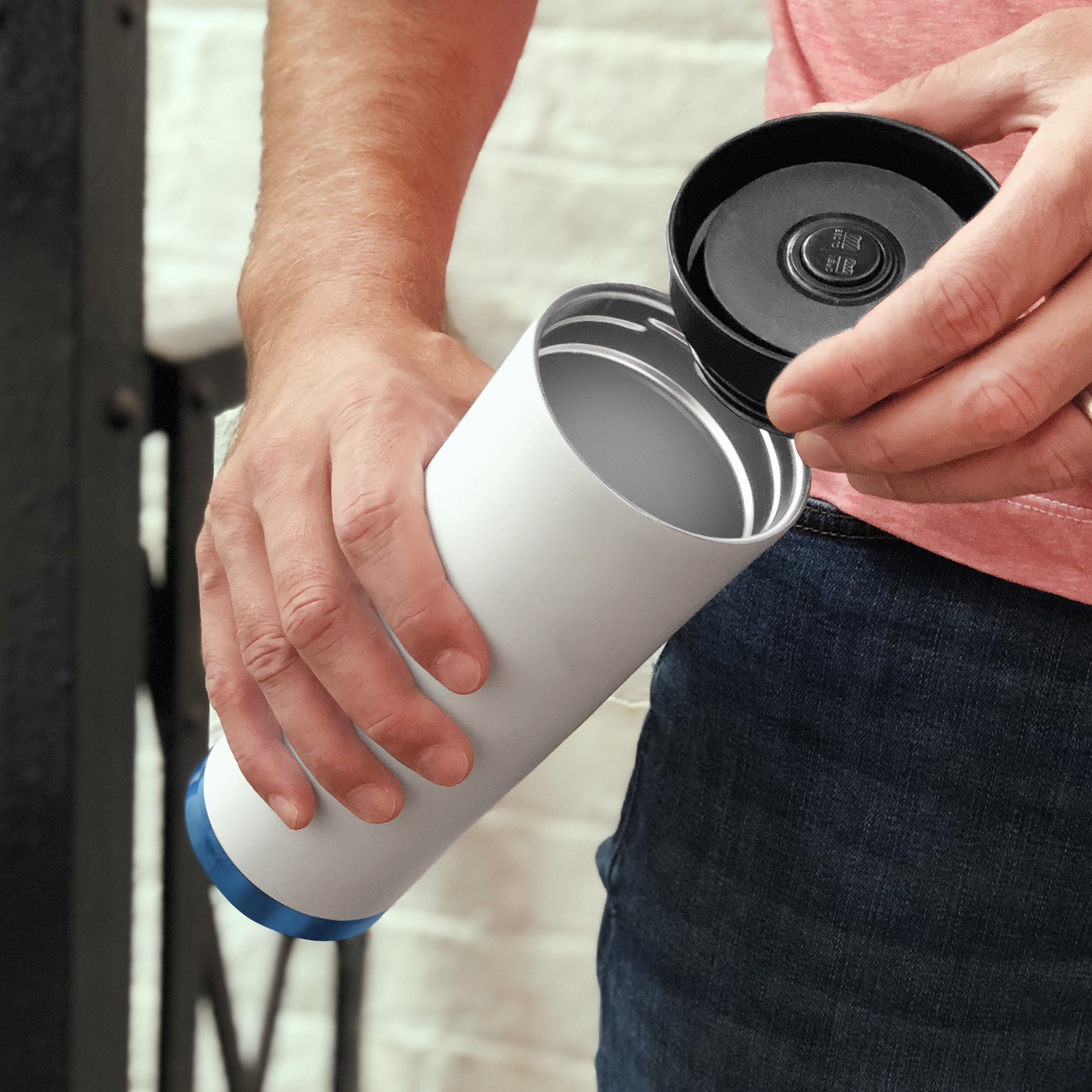 Picture of 24 oz Spinner Tumbler