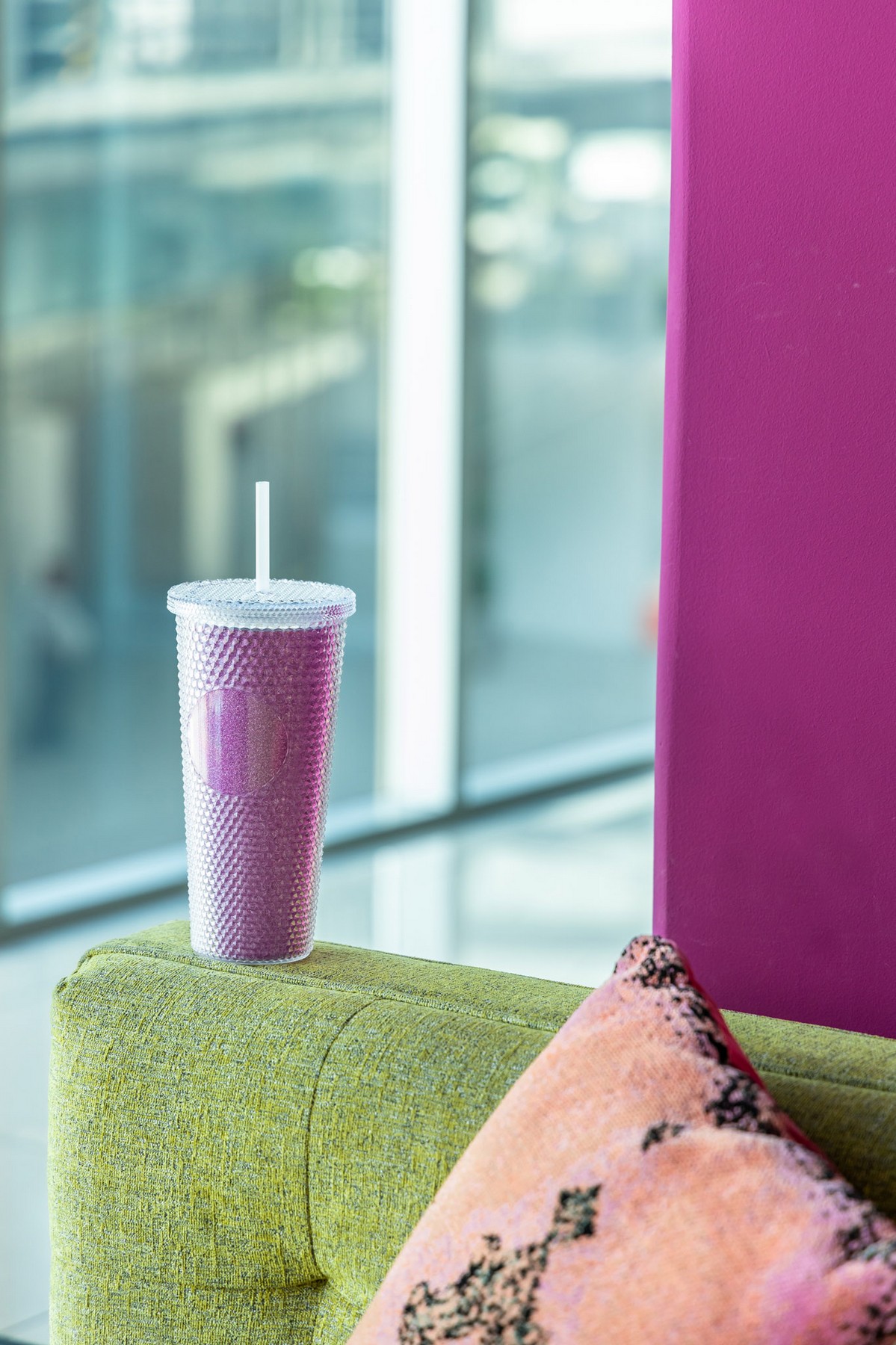 Picture of 24 oz Bux Glitter Recycled Tumbler