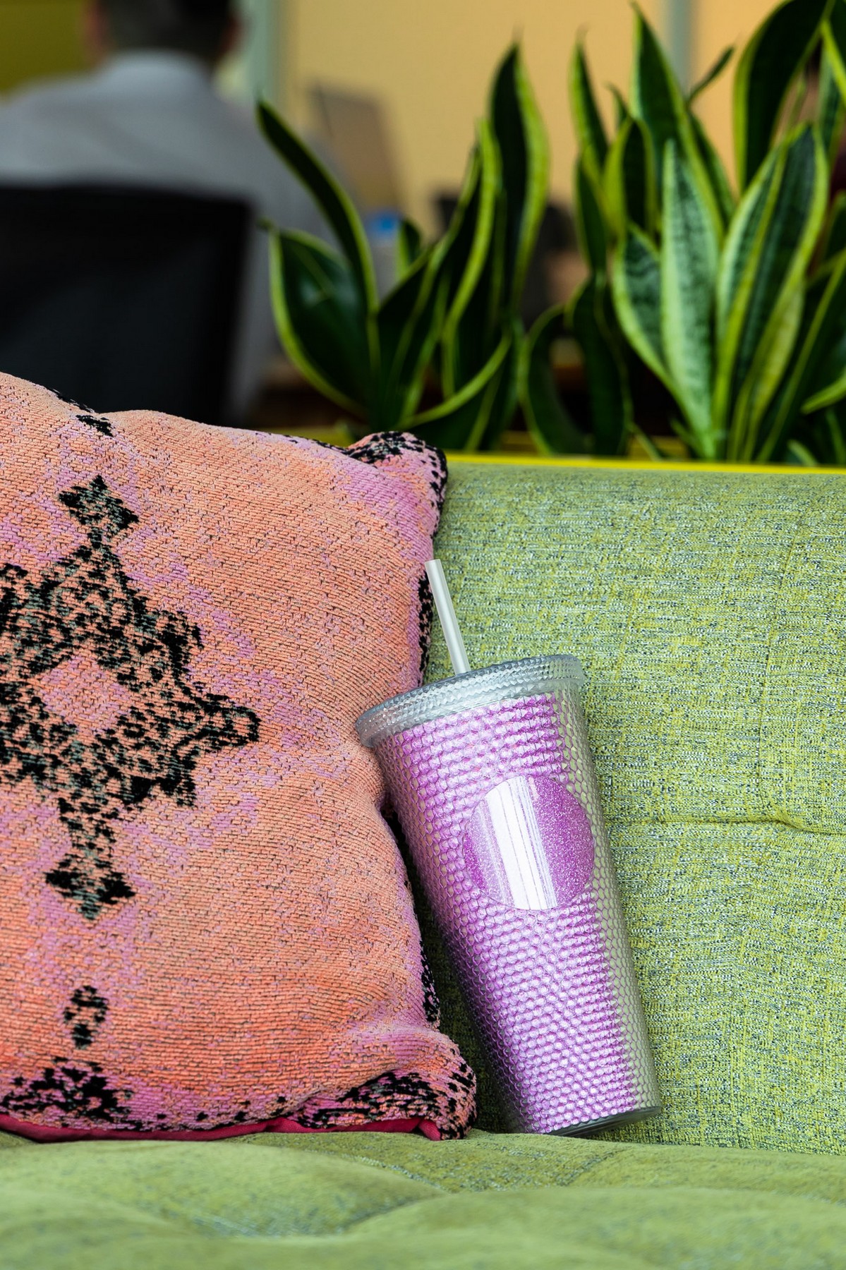 Picture of 24 oz Bux Glitter Recycled Tumbler