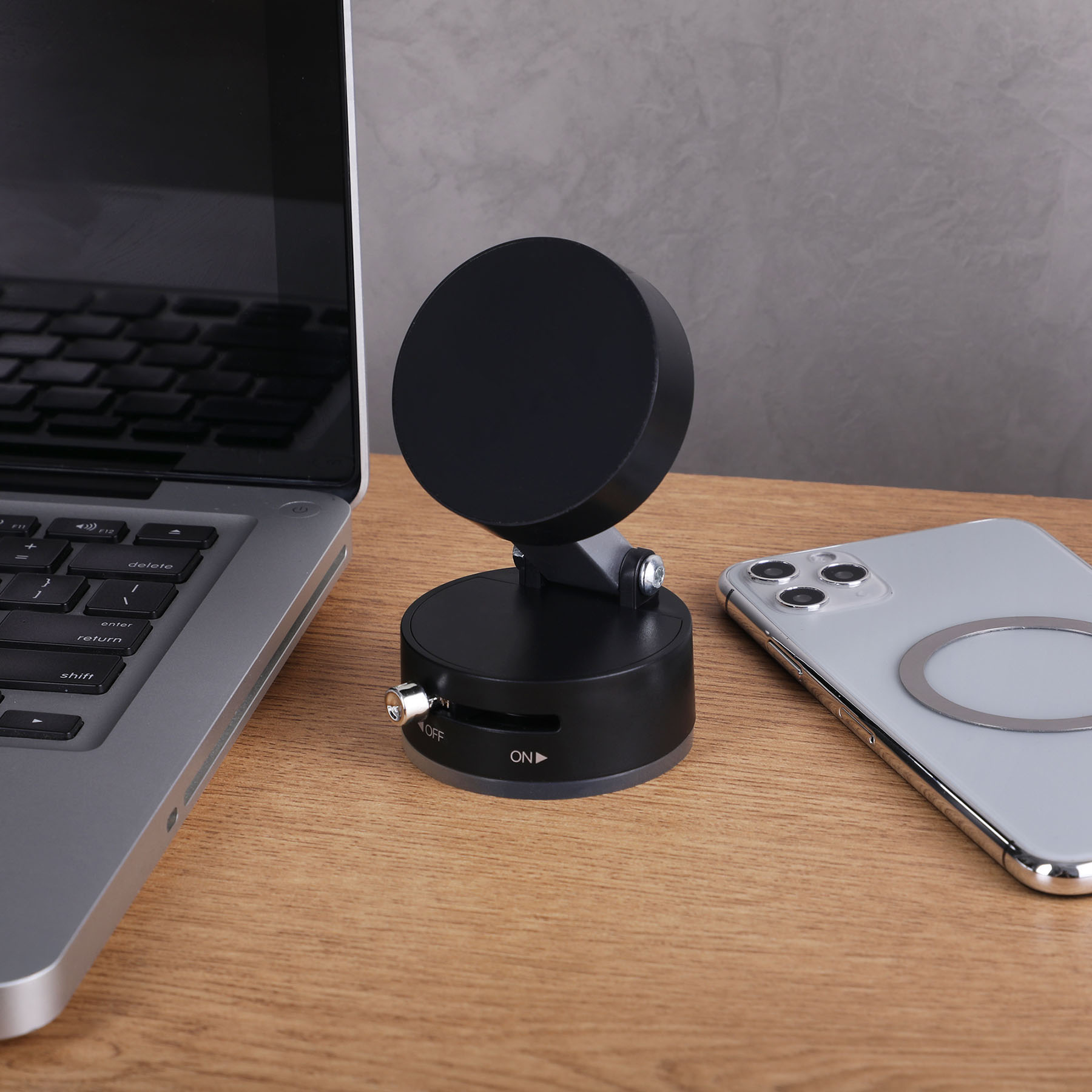 Picture of Lunogrip Magnetic Phone Holder