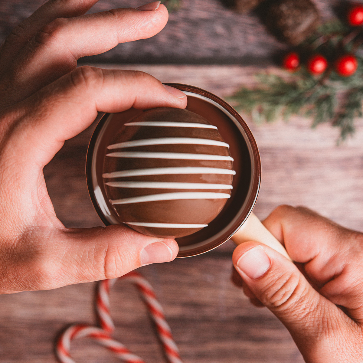 Picture of Milk Chocolate Beverage Bomb