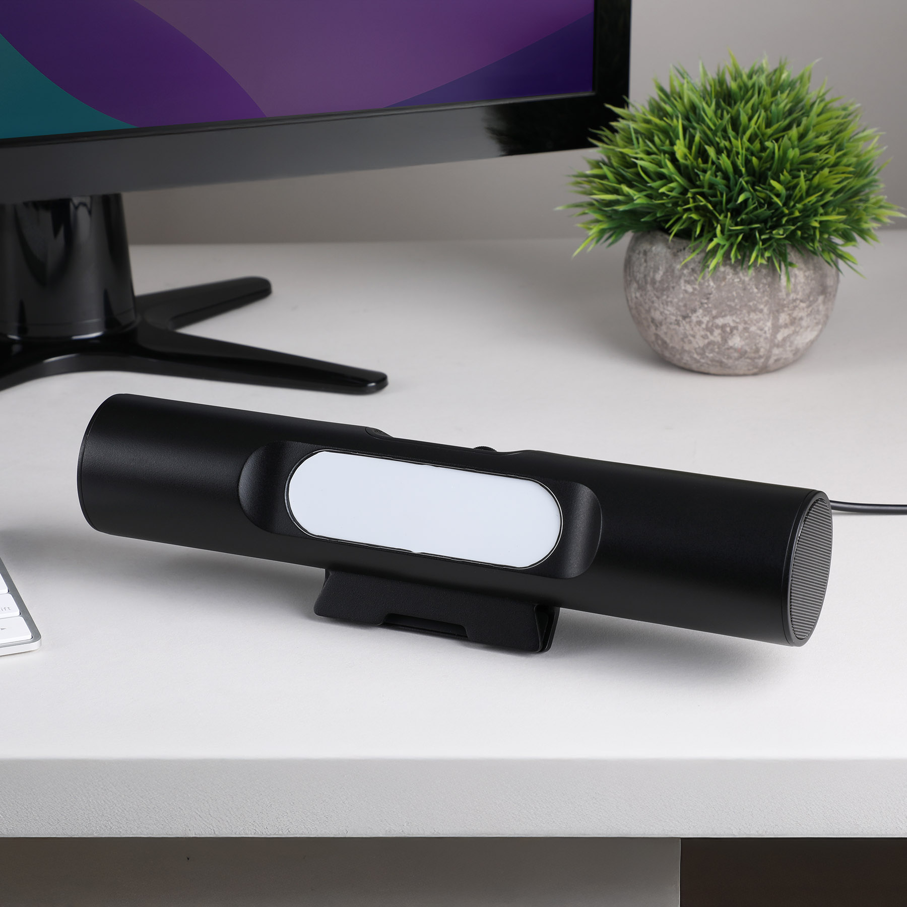 Picture of Sound Saber Clip On Wireless Monitor Speaker