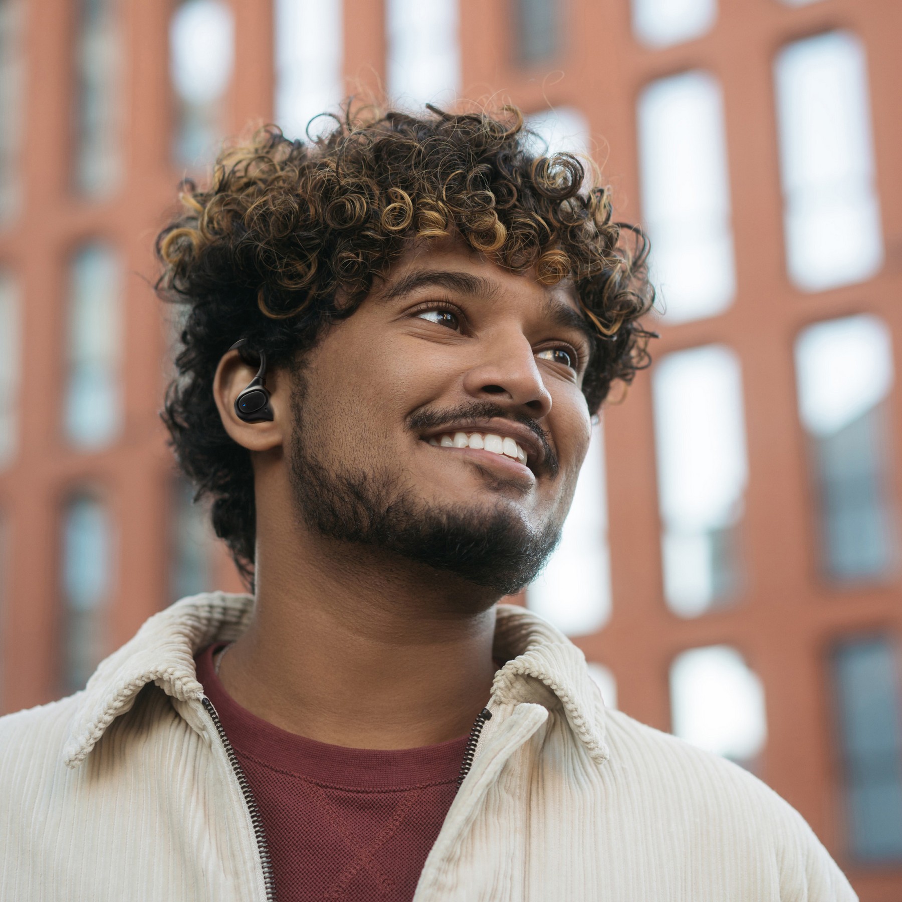 Picture of iLive Waterproof Truly Wireless Earbuds - Black