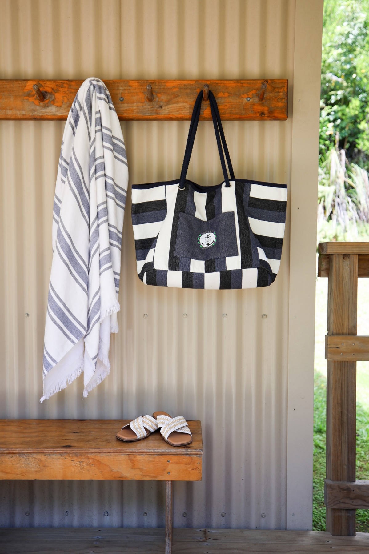 Picture of Bayside Boat Bag & Towel Set - Bayside Stripe