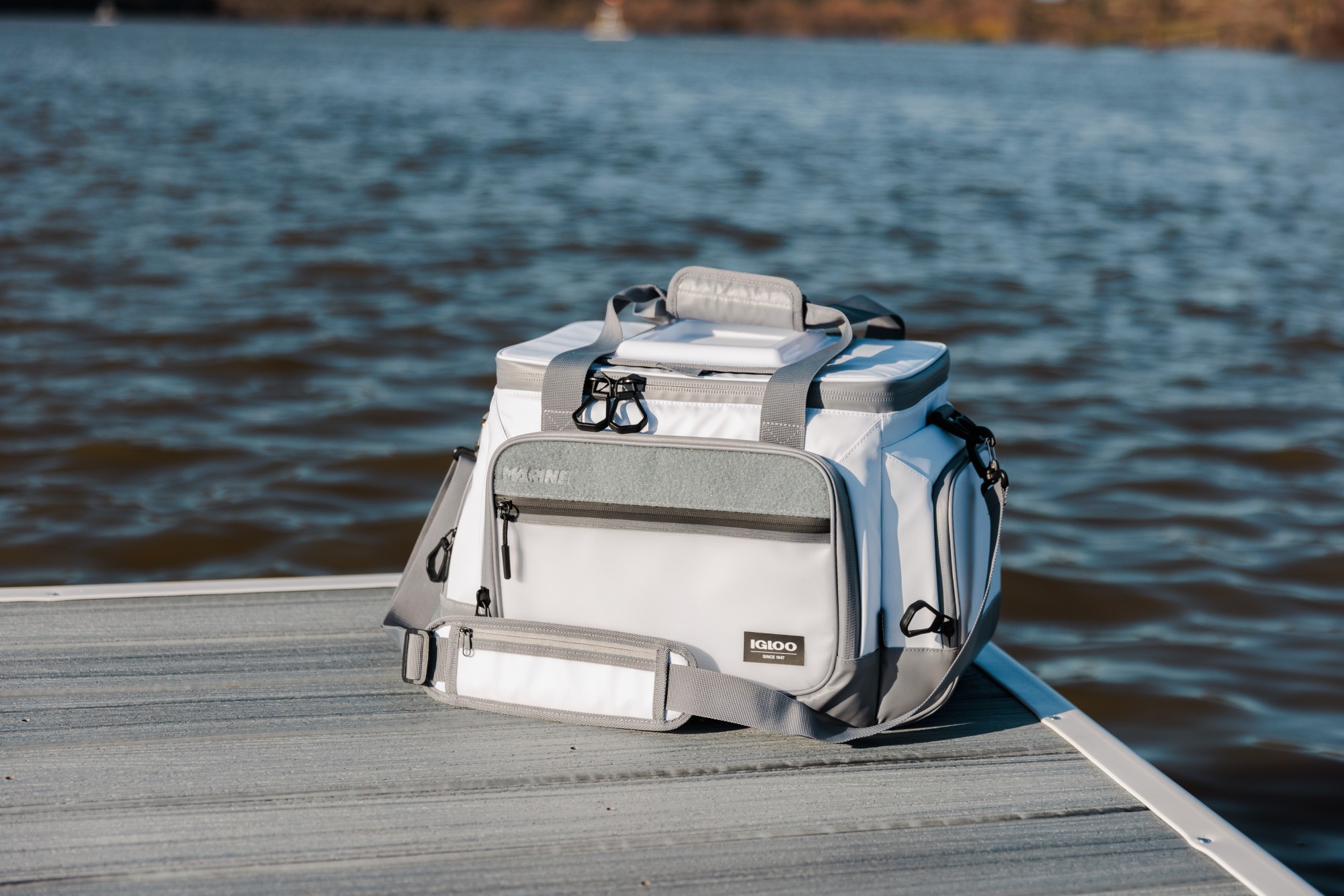 Picture of Igloo Marine 30 Can Square Cooler - White