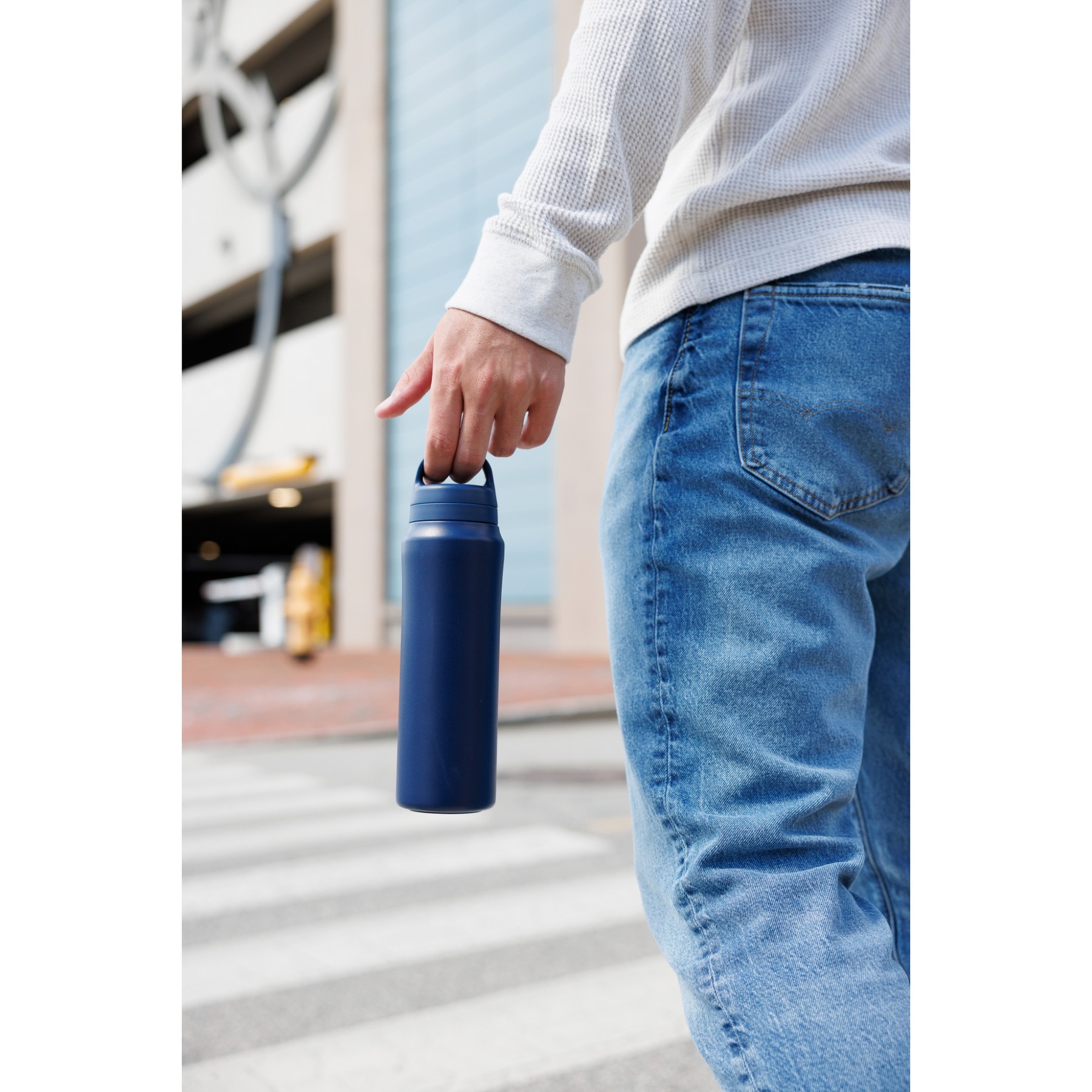 Picture of Aviana Rowan Recycled Stainless Steel Water Bottle - 16 Oz. - Matte Navy