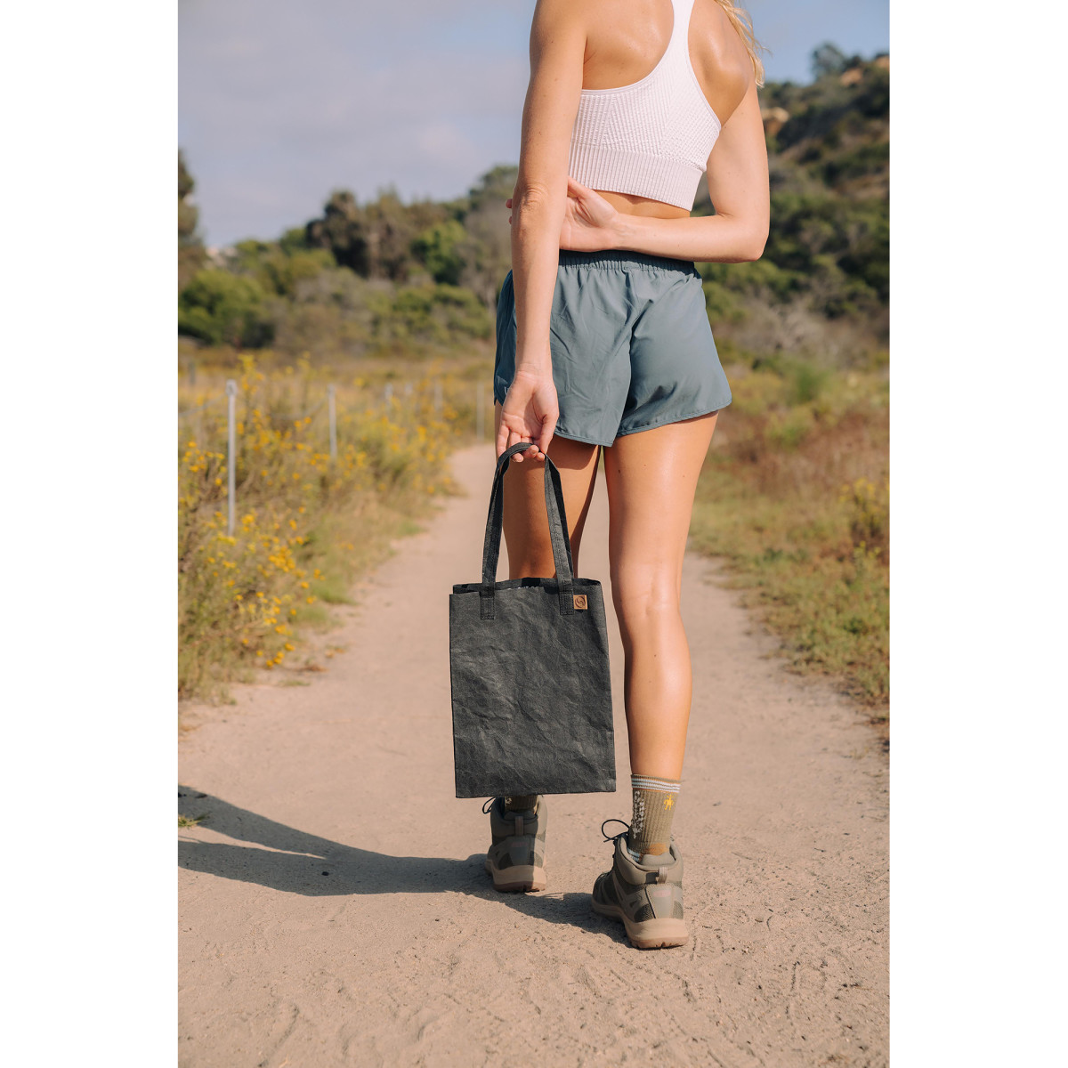 Picture of Out of the Woods Market Tote Mini - Ebony