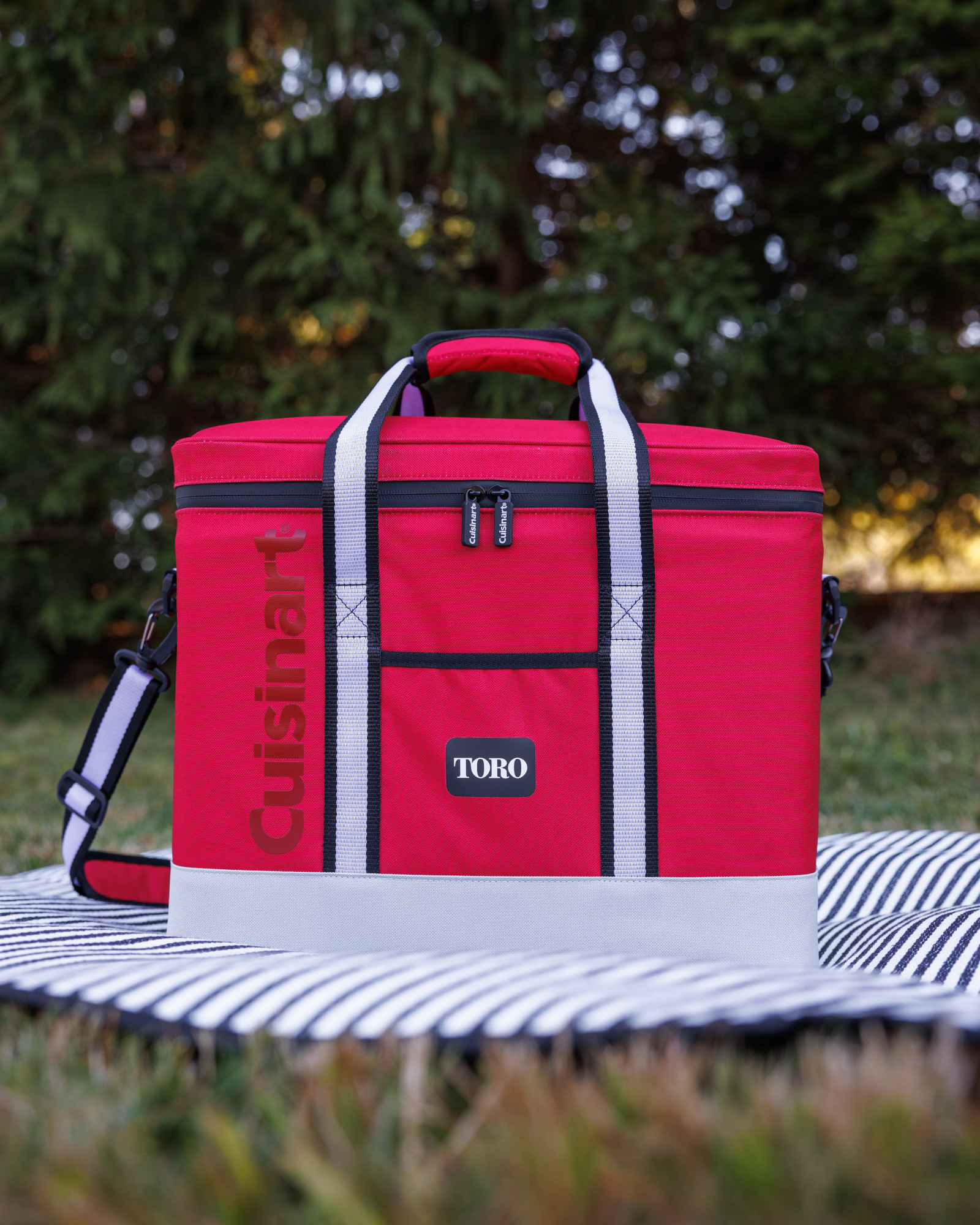 Picture of Cuisinart Outdoors Square Cooler - Red