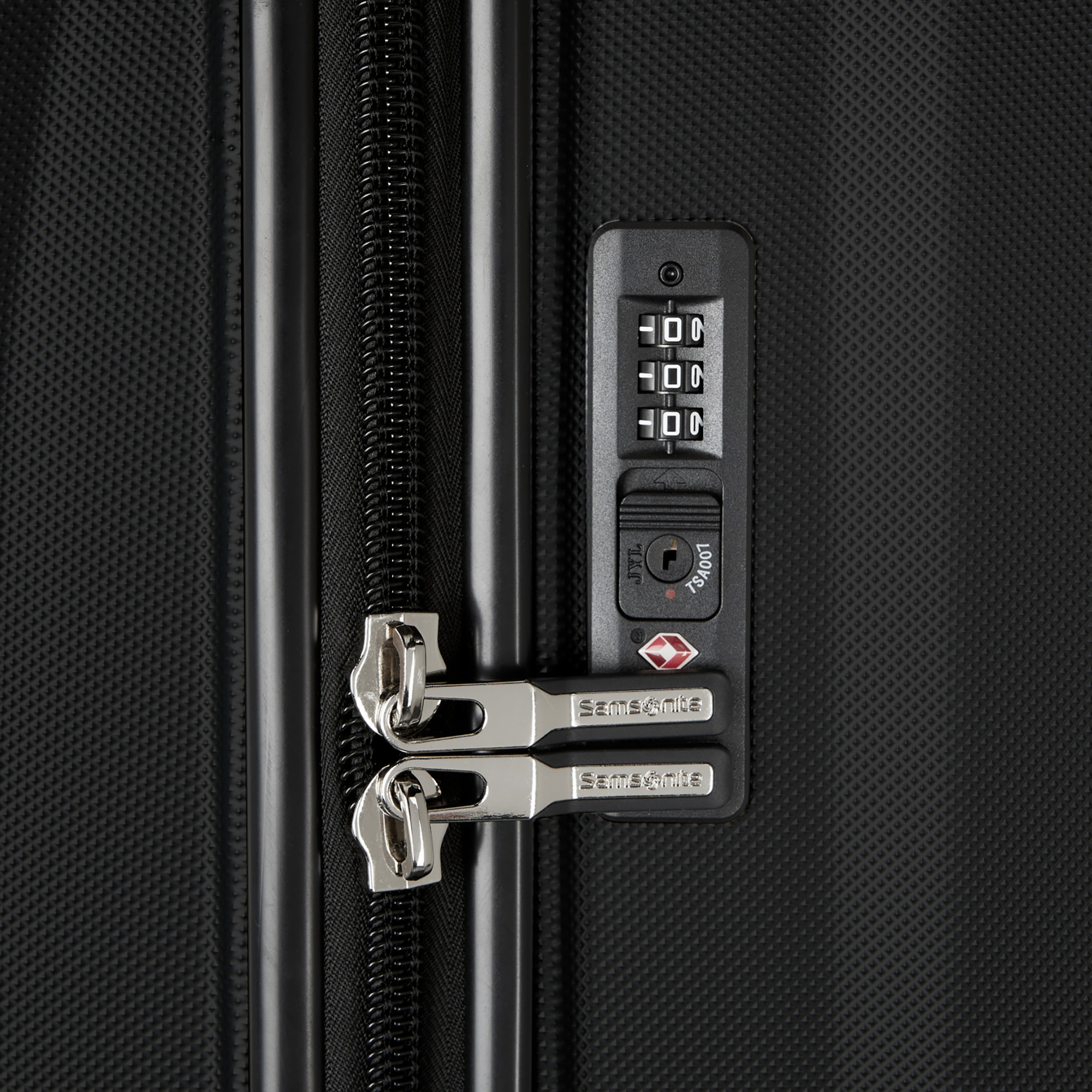 Picture of Samsonite Hardside Travel Golf Bag with Luggage Tag - Black