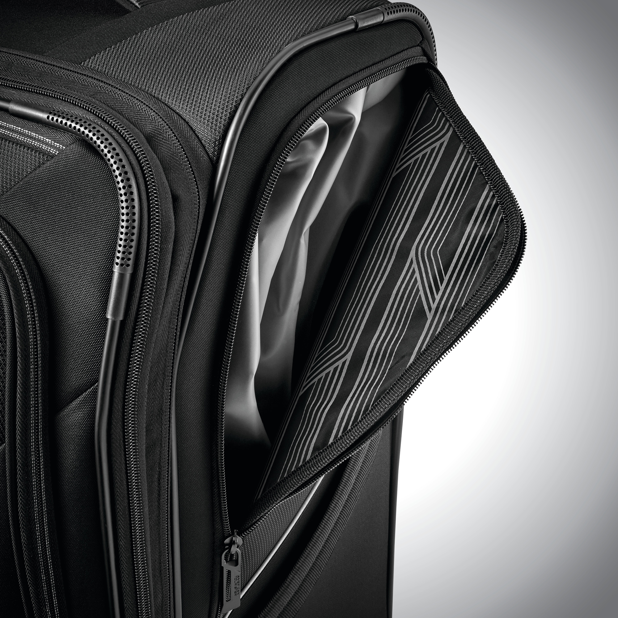 Picture of American Tourister Zoom Turbo 20" Spinner Carry-On - Black