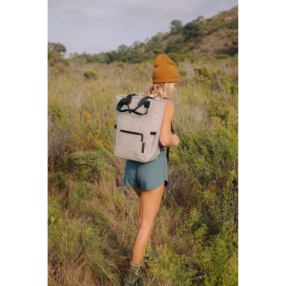 Picture of Out of the Woods Seagull Backpack Cooler - Stone