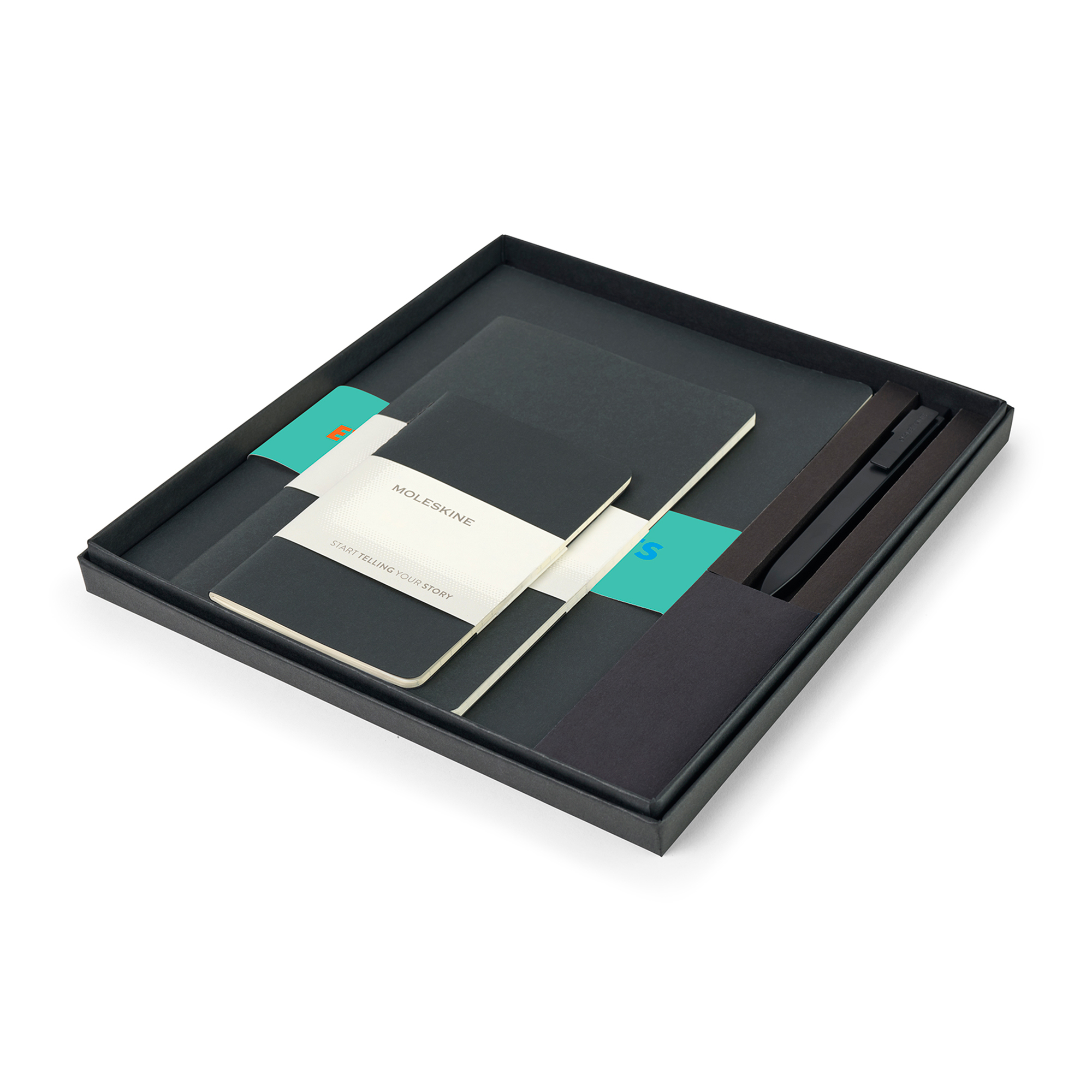 Picture of Moleskine Assorted Cahier and GO Pen Gift Set - Black
