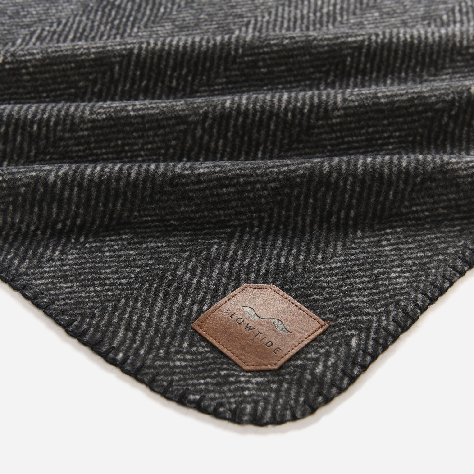 Picture of Slowtide Fleece Blanket - Lewis