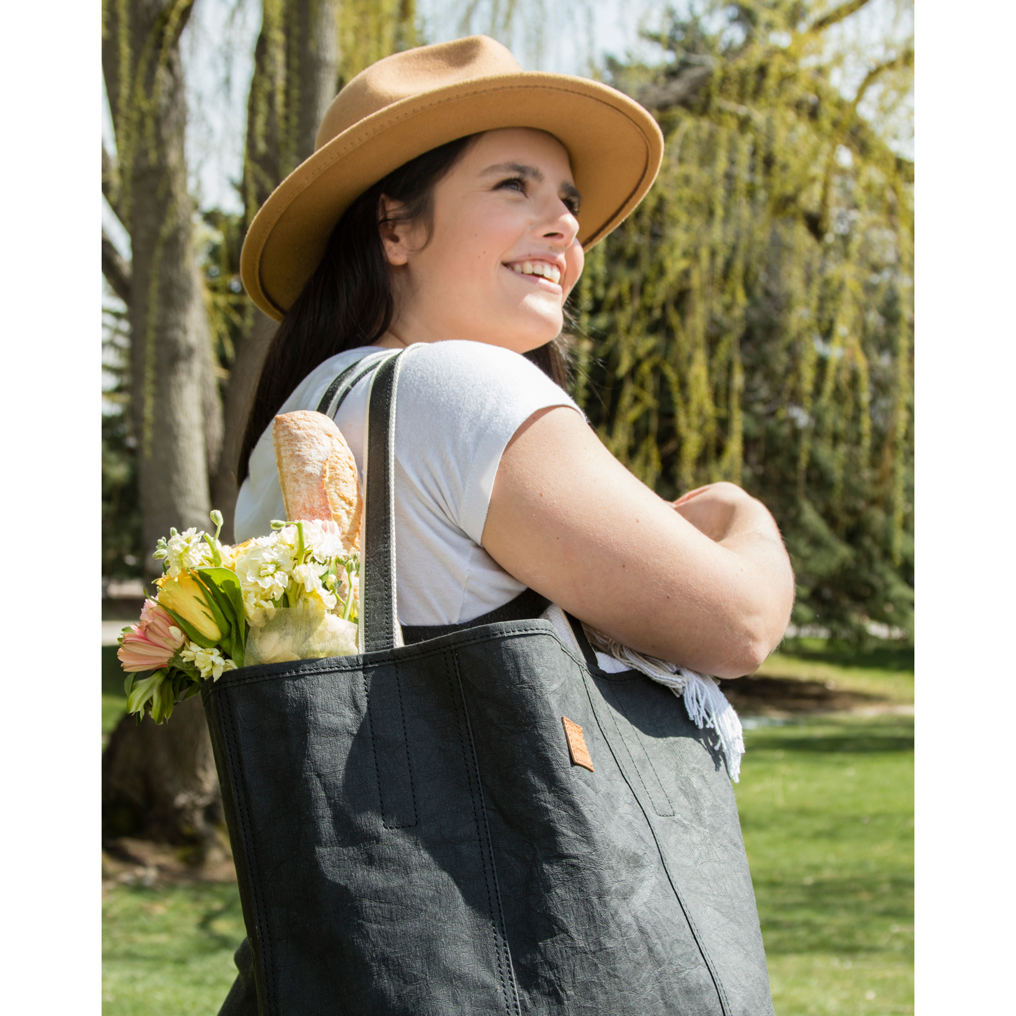 Picture of Out of the Woods Iconic Shopper - Ebony