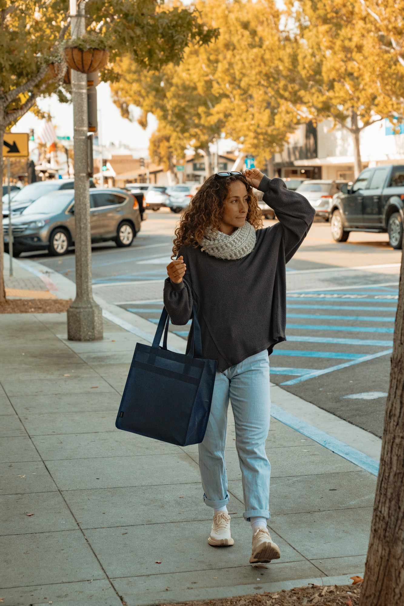 Picture of Arlo Recycled rPET Deluxe Shopper - Navy