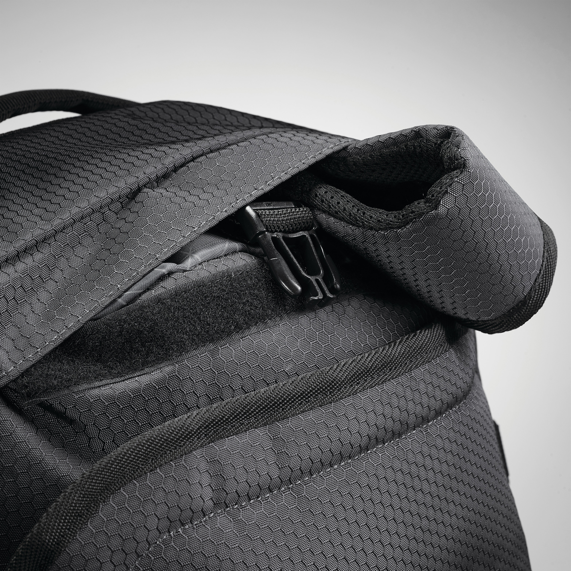 Picture of High Sierra Fairlead Convertible Duffel - Mercury-Black