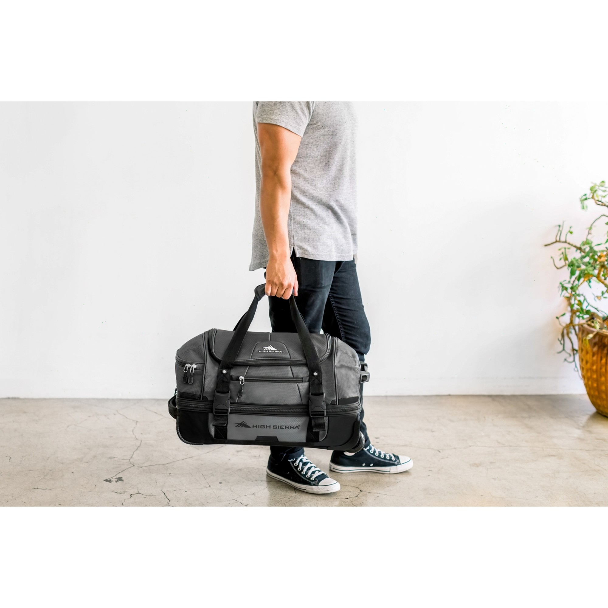 Picture of High Sierra Fairlead 22" Drop Bottom Wheeled Duffel - Mercury-Black