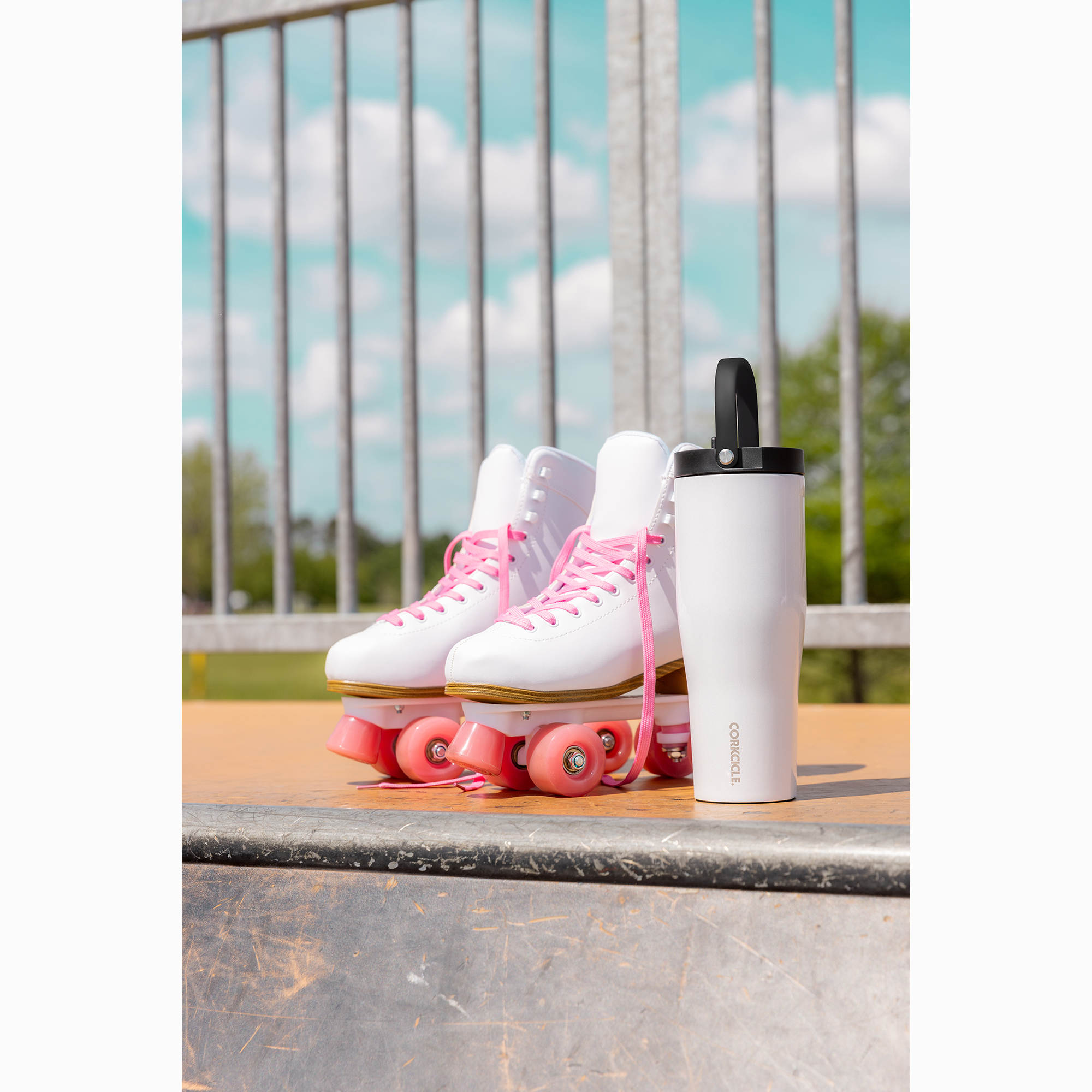 Picture of CORKCICLE Go Cup XL - 30 Oz. - White