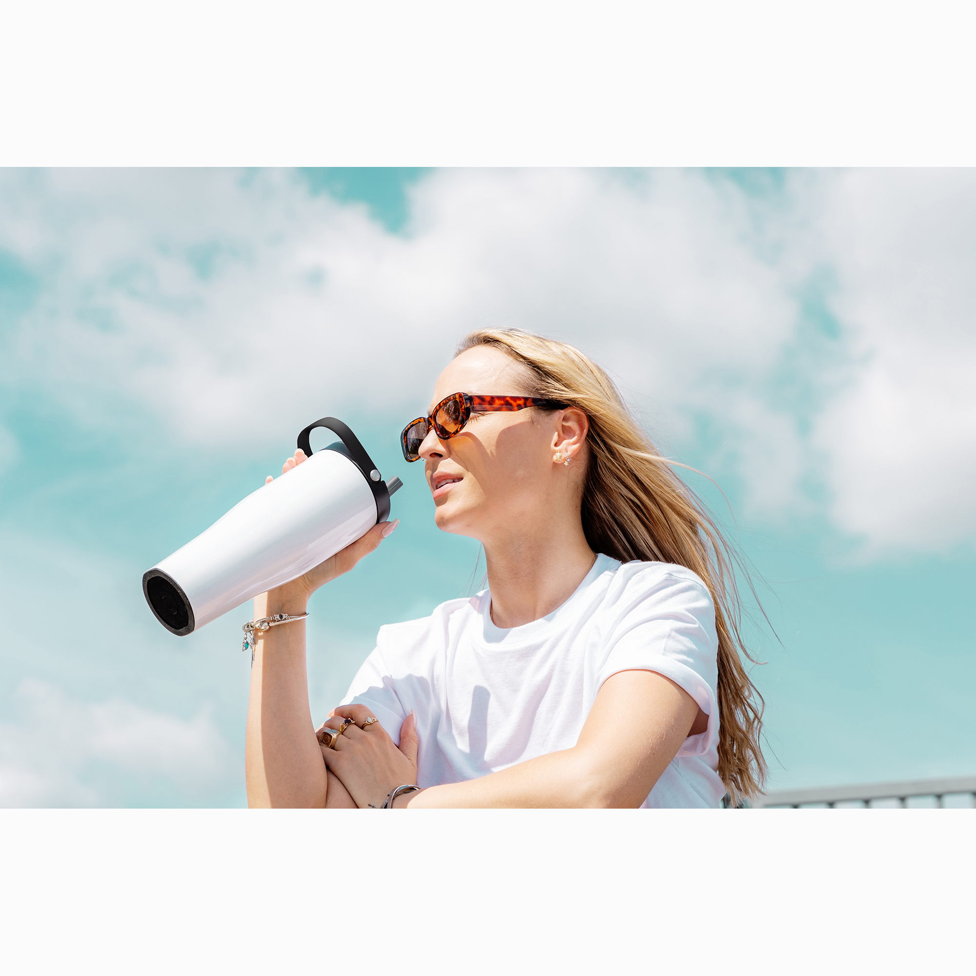 Picture of CORKCICLE Go Cup XL - 30 Oz. - White