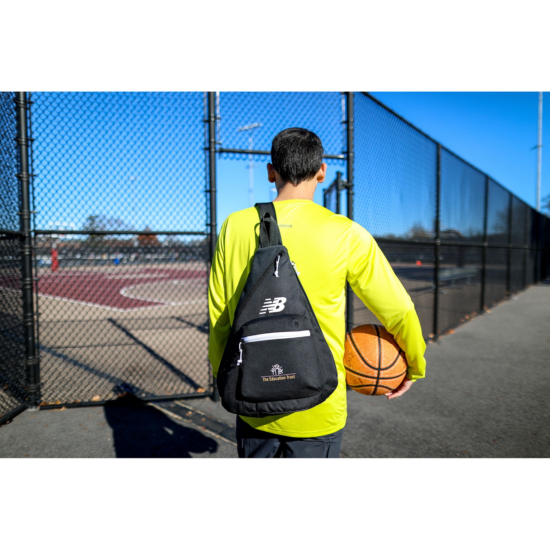 Picture of New Balance Athletics LG Sling Bag - Black