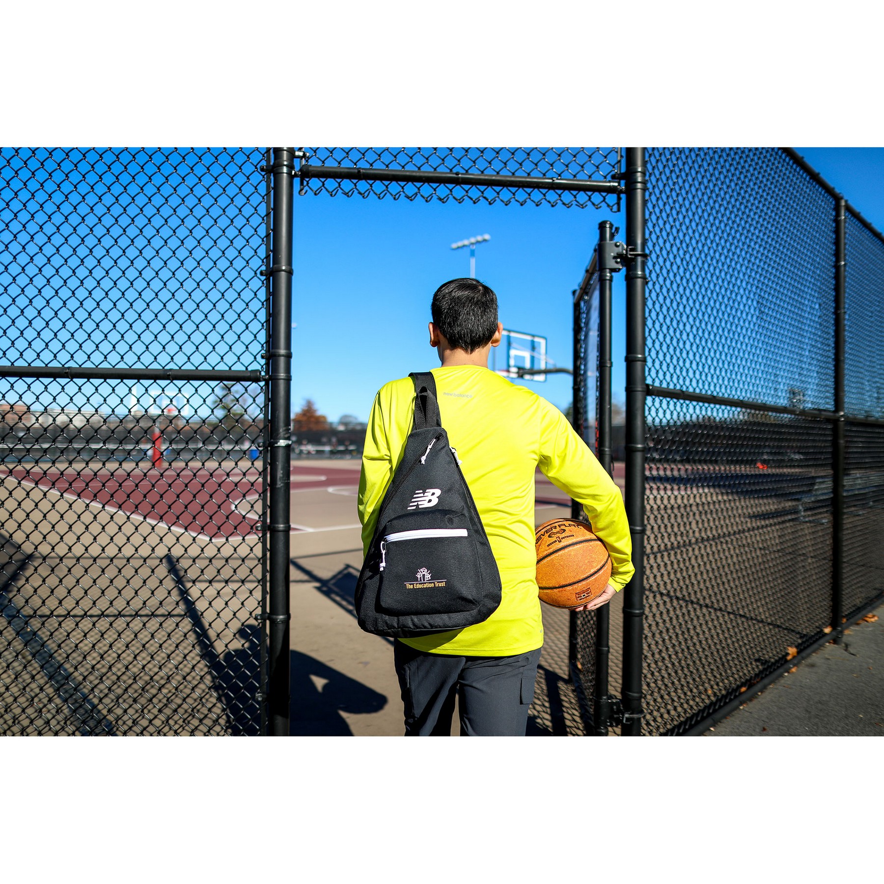 Picture of New Balance Athletics LG Sling Bag - Black