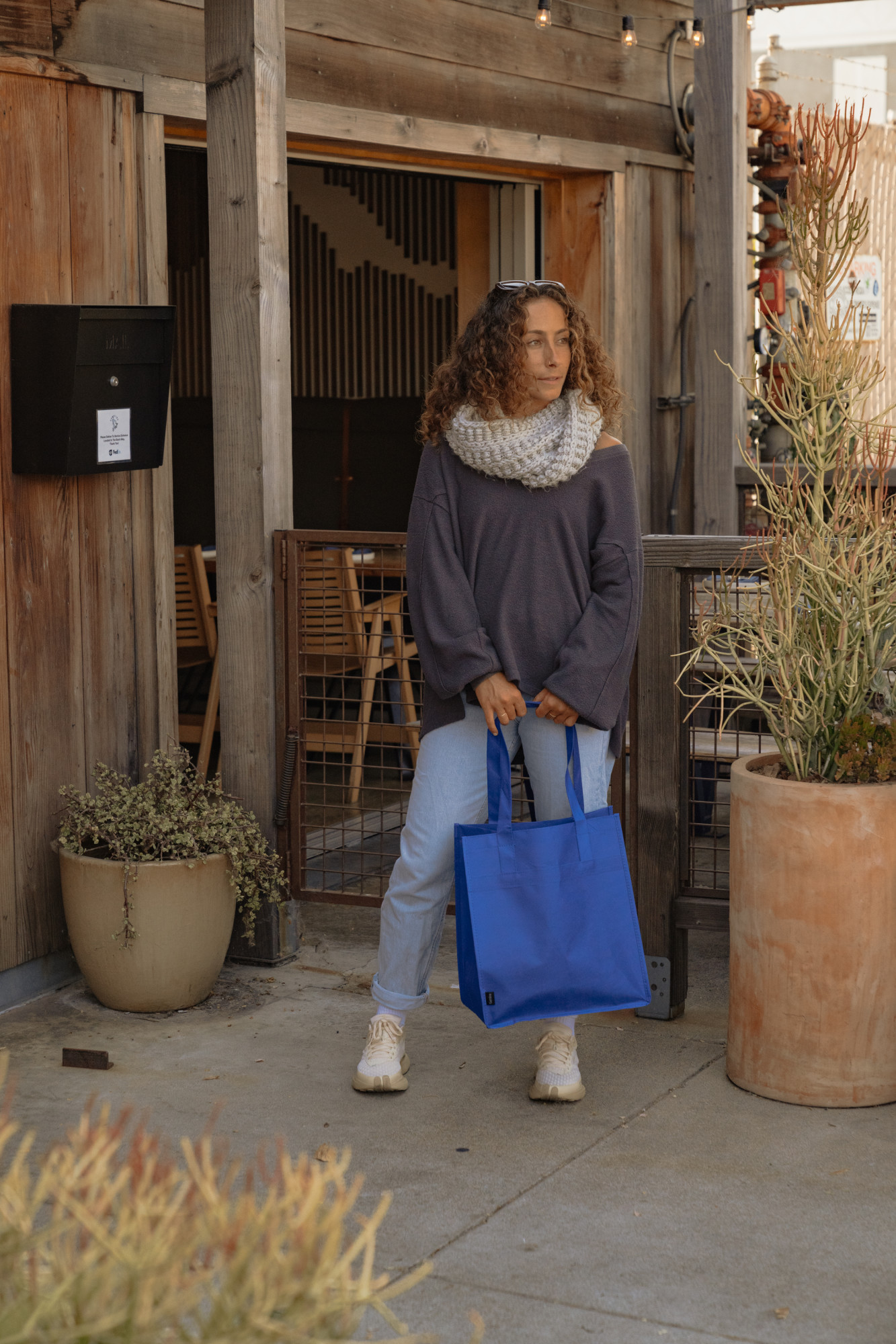 Picture of Arlo Recycled rPET Deluxe Shopper - Royal Blue