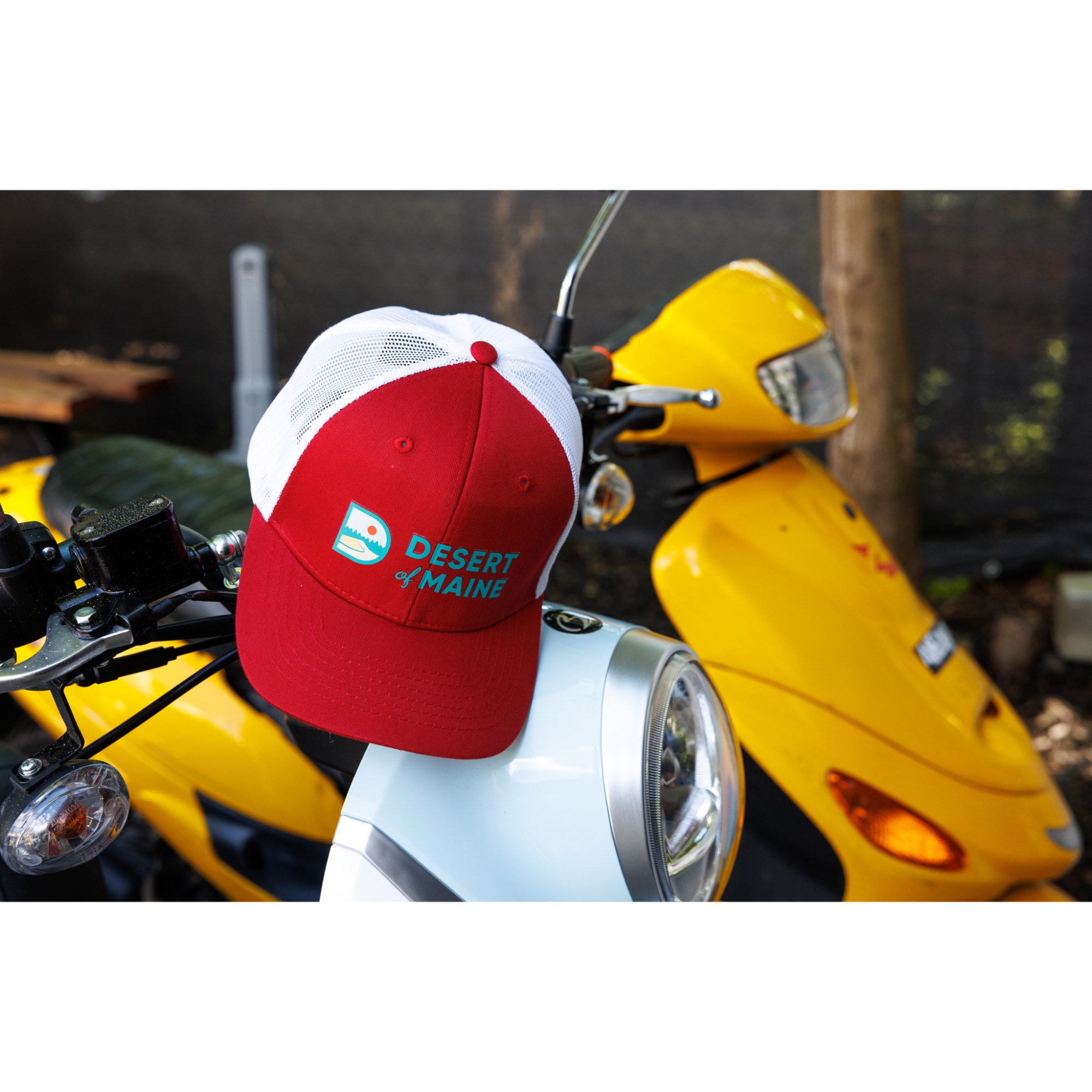Picture of Merrimack Hat Co. Colt Trucker - Scarlet-White