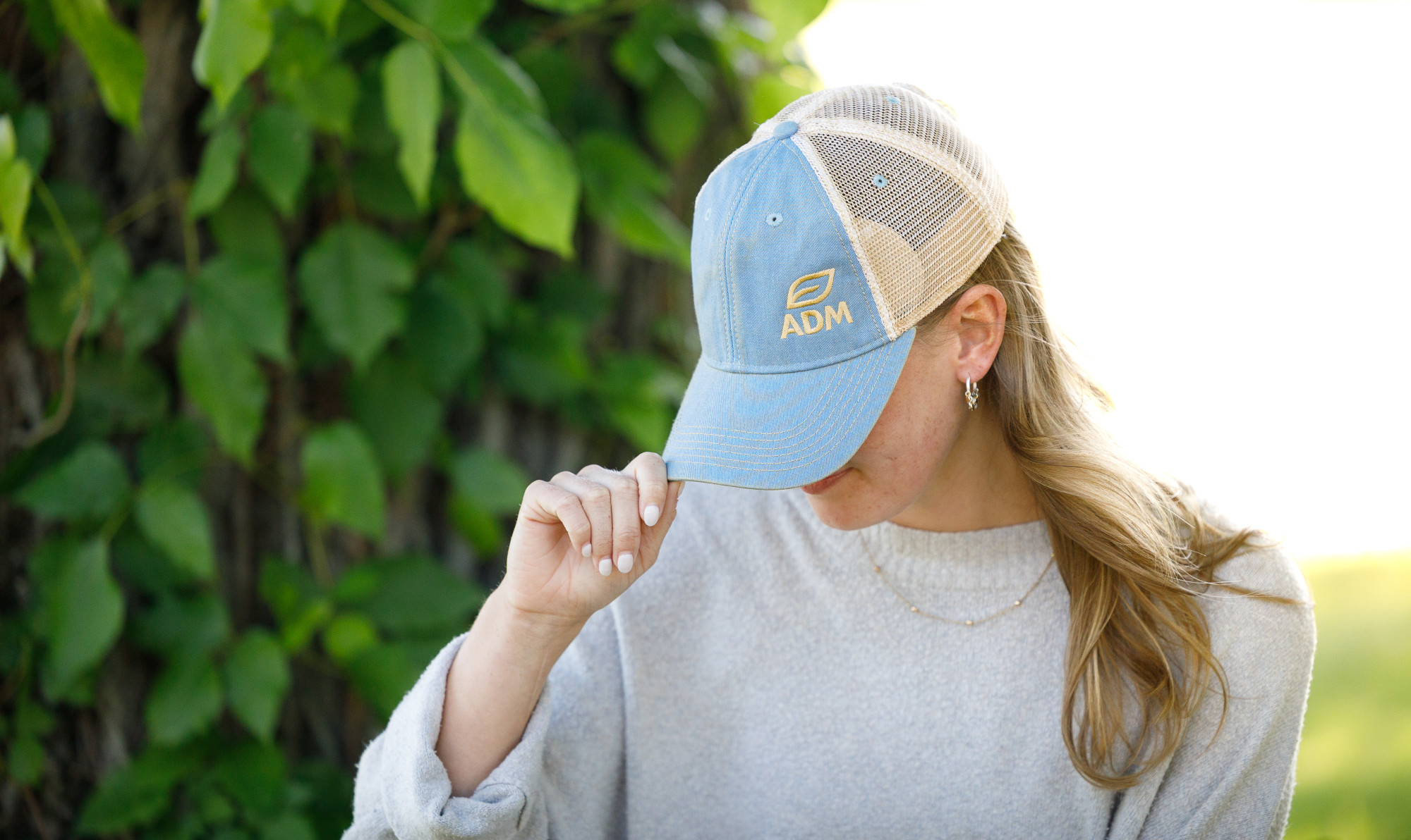 Picture of Merrimack Hat Co. Austin Vintage Trucker - Sky Blue-Tan