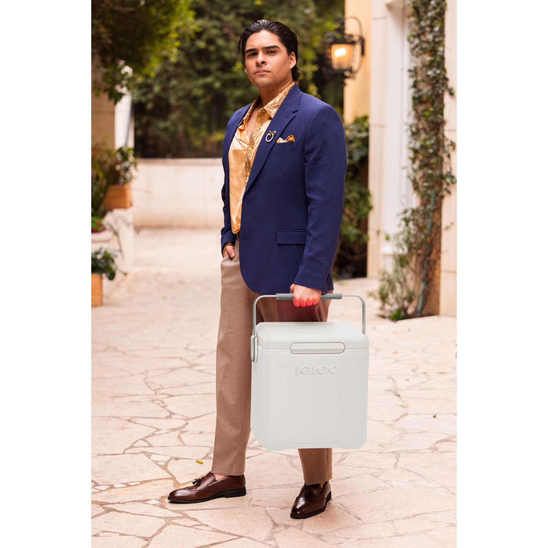 Picture of Igloo Tag Along High Rise Cooler - White