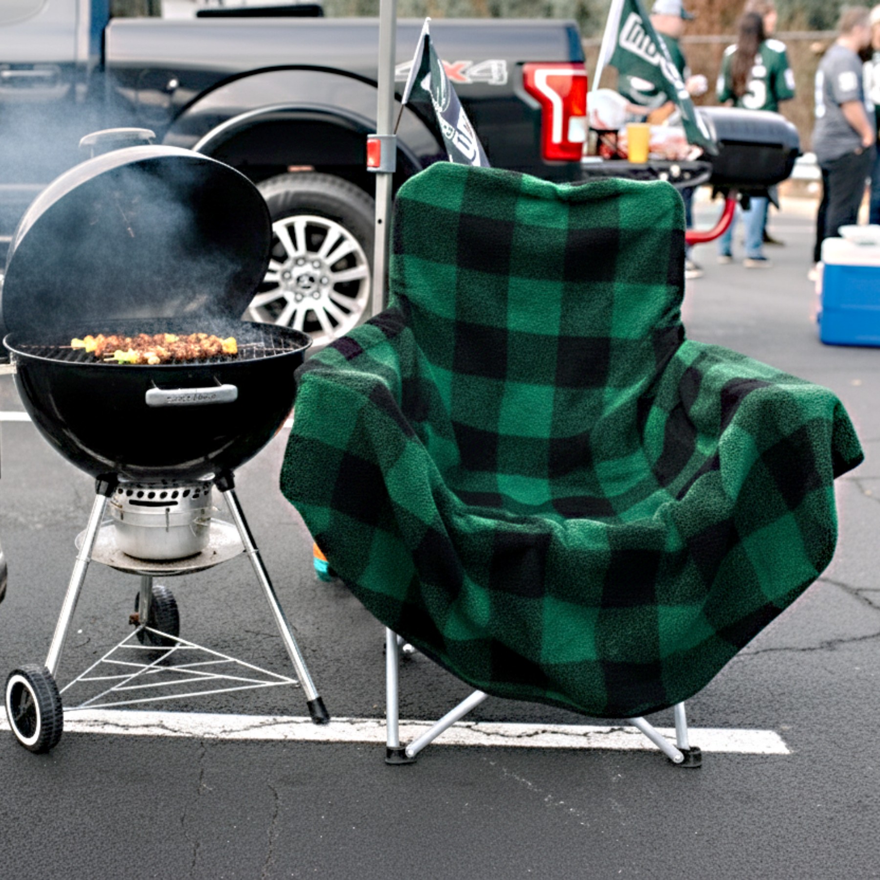 Picture of City Bonfires The Chair Blanket - Green Plaid