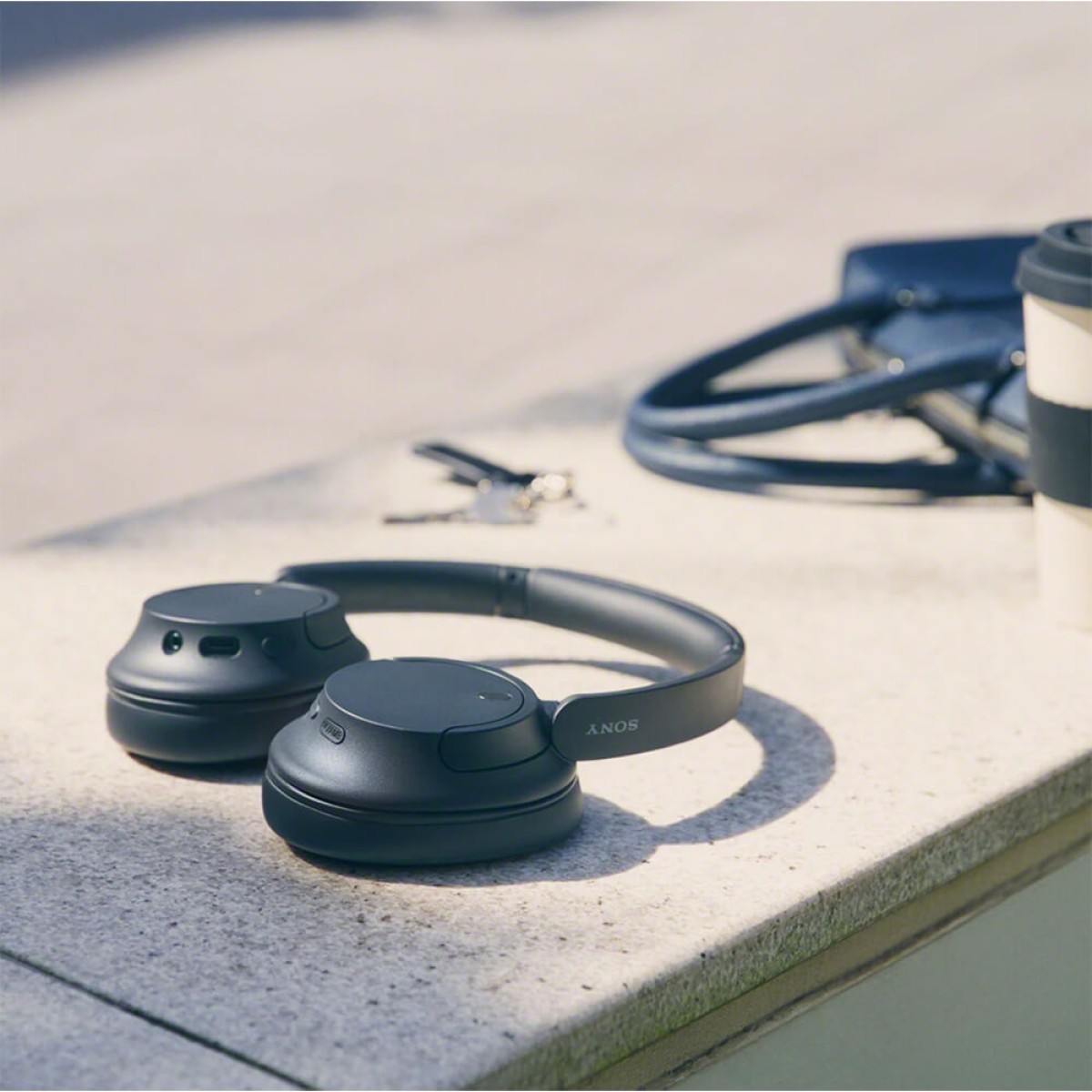 Picture of Sony Wireless Noise Canceling Headphones