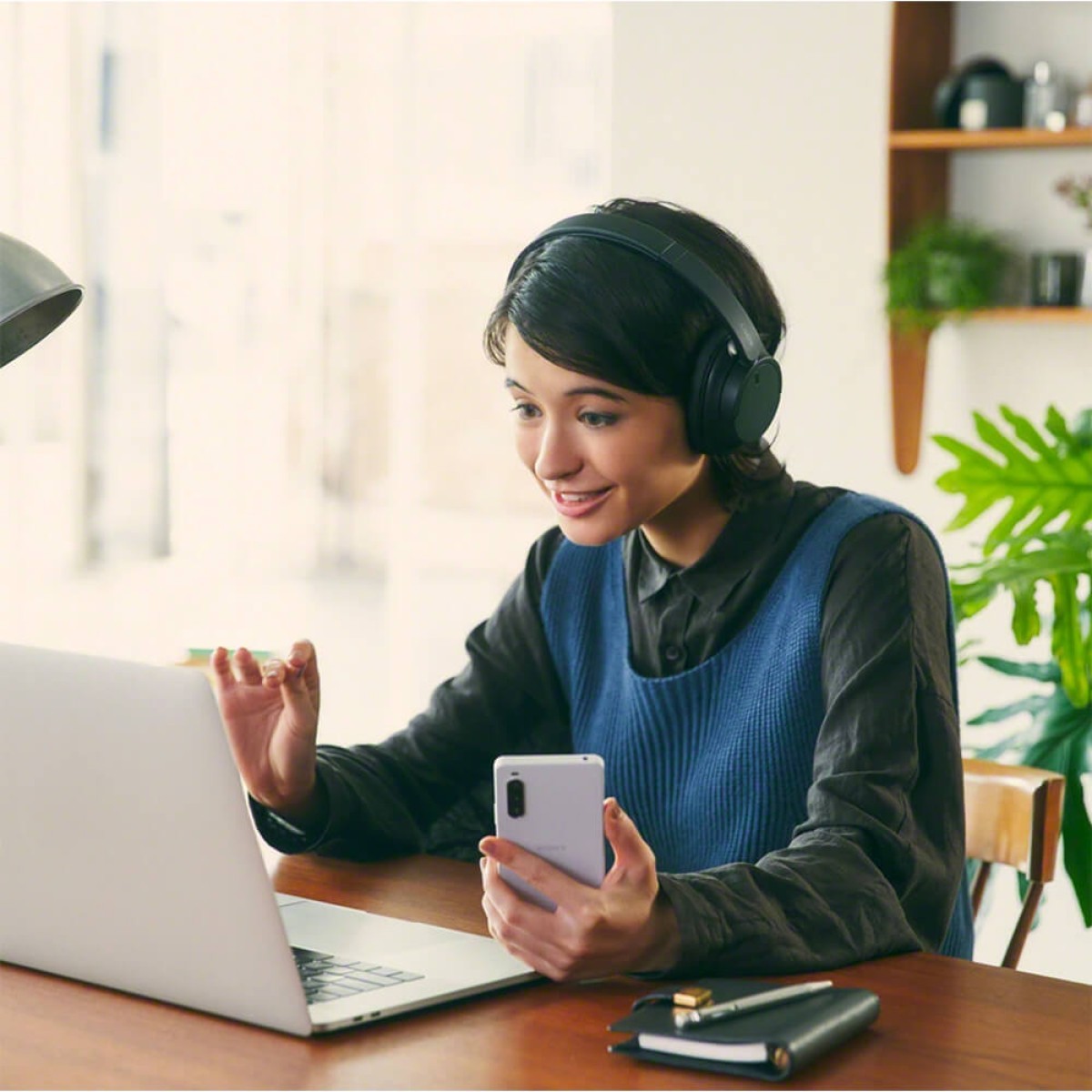 Picture of Sony Wireless Noise Canceling Headphones