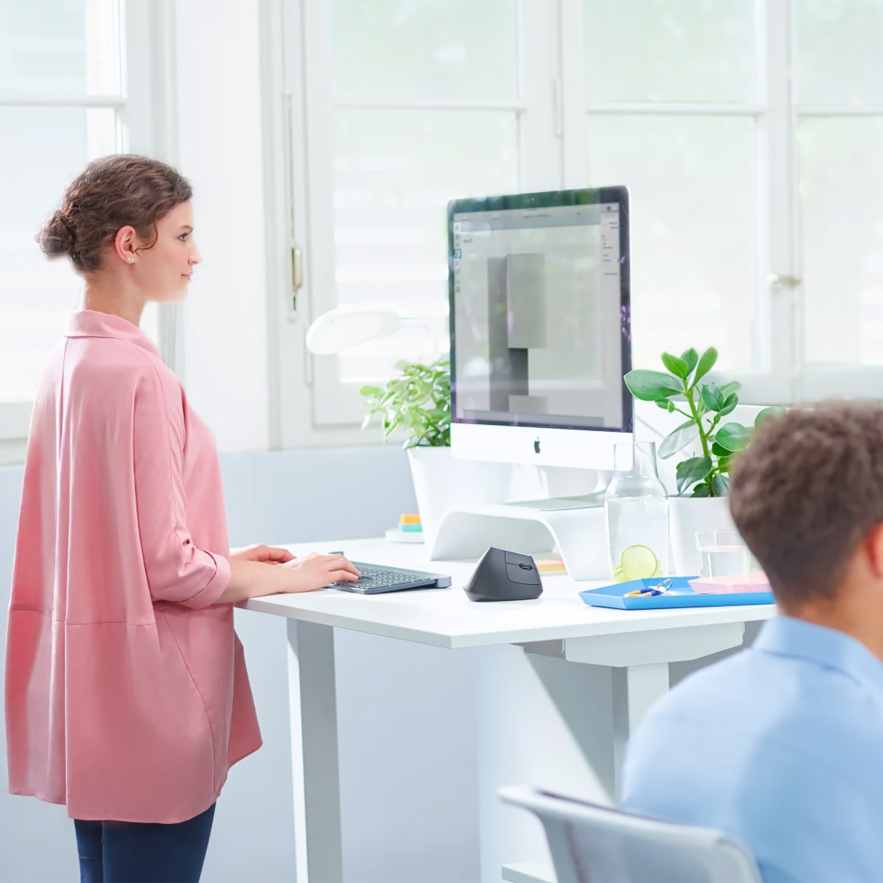 Picture of Logitech MX Vertical Ergonomic Wireless Mouse