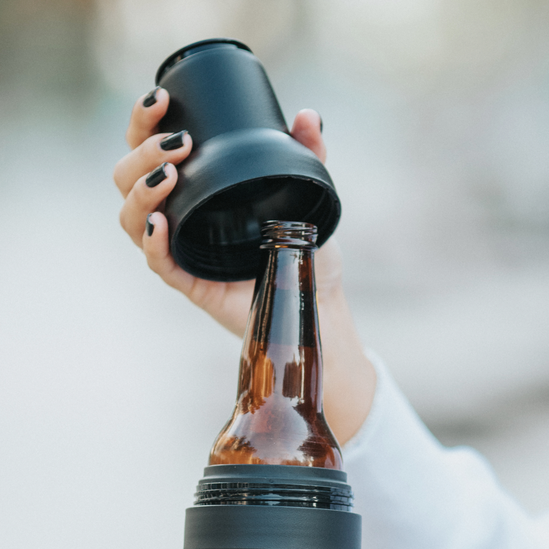 Picture of Asobu Frosty Beer-2-Go™ Bottle Insulator