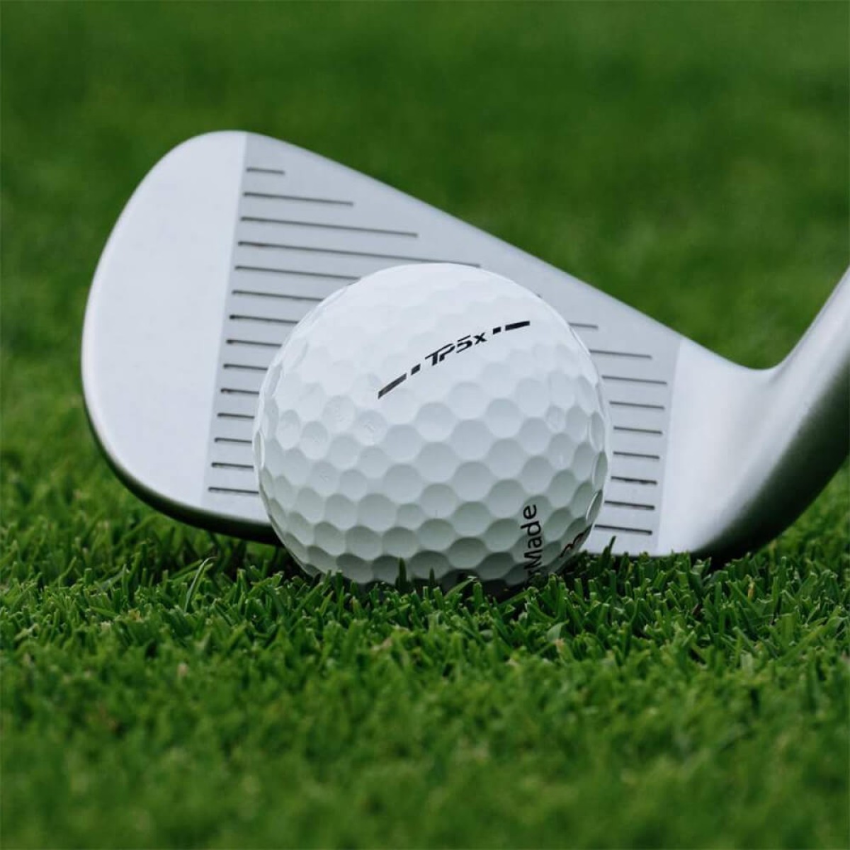 Picture of TaylorMade TP5x Golf Balls