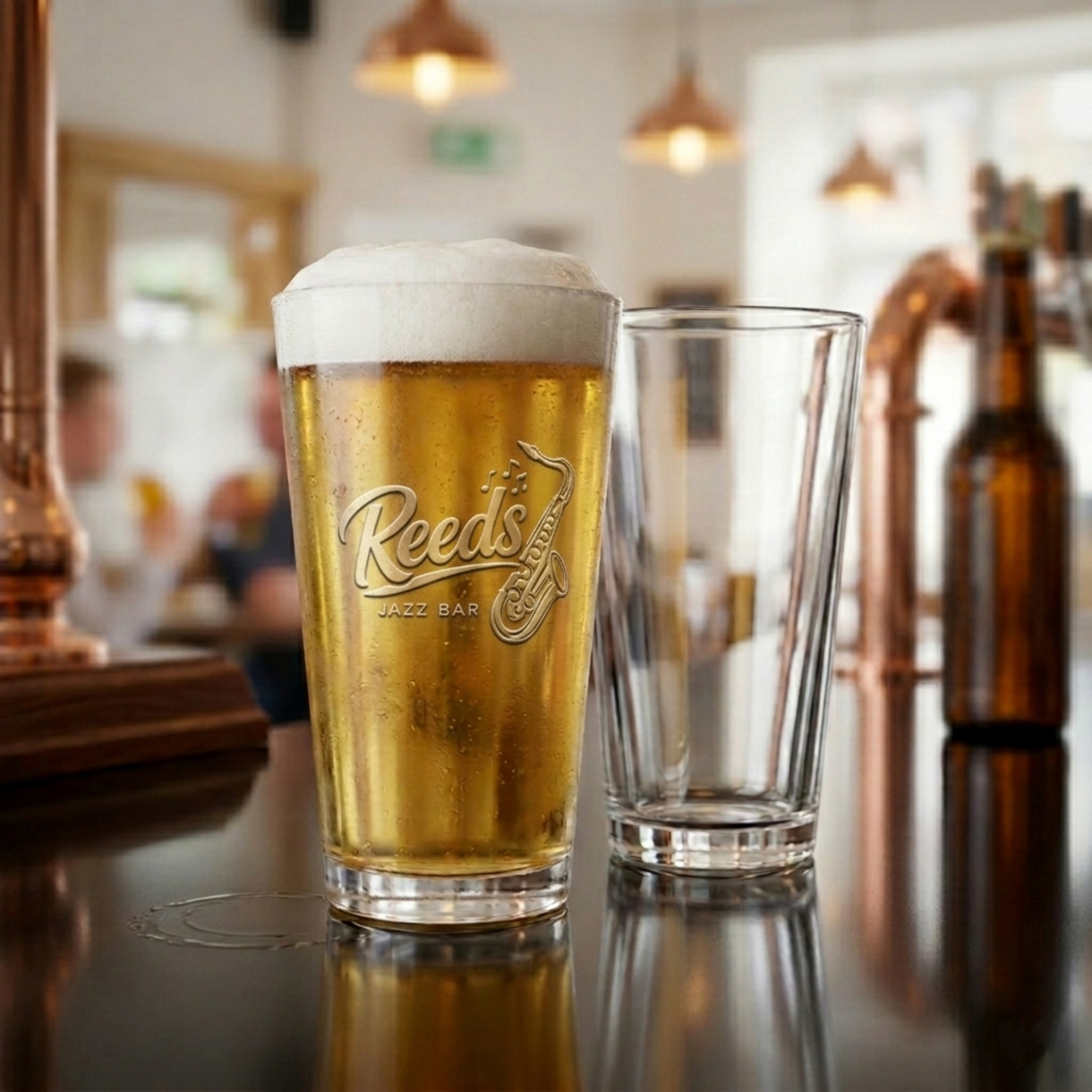 Picture of 16 oz Pilsner Selection Beer Glass (Deep Etch)