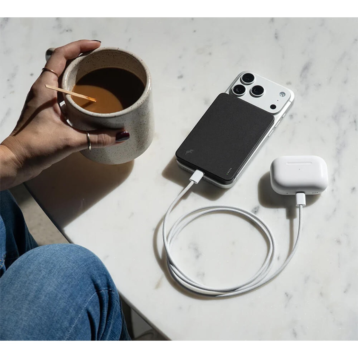 Picture of Nimble CHAMP Wireless 5K Magnetic Portable Charger