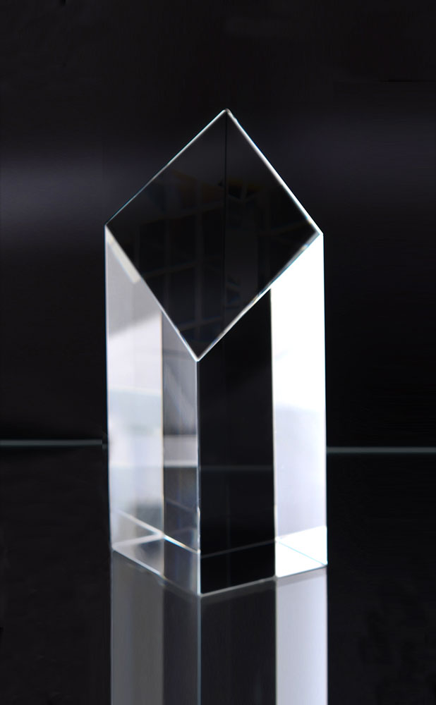 Picture of Medium Diamond Pillar Optical Crystal Award